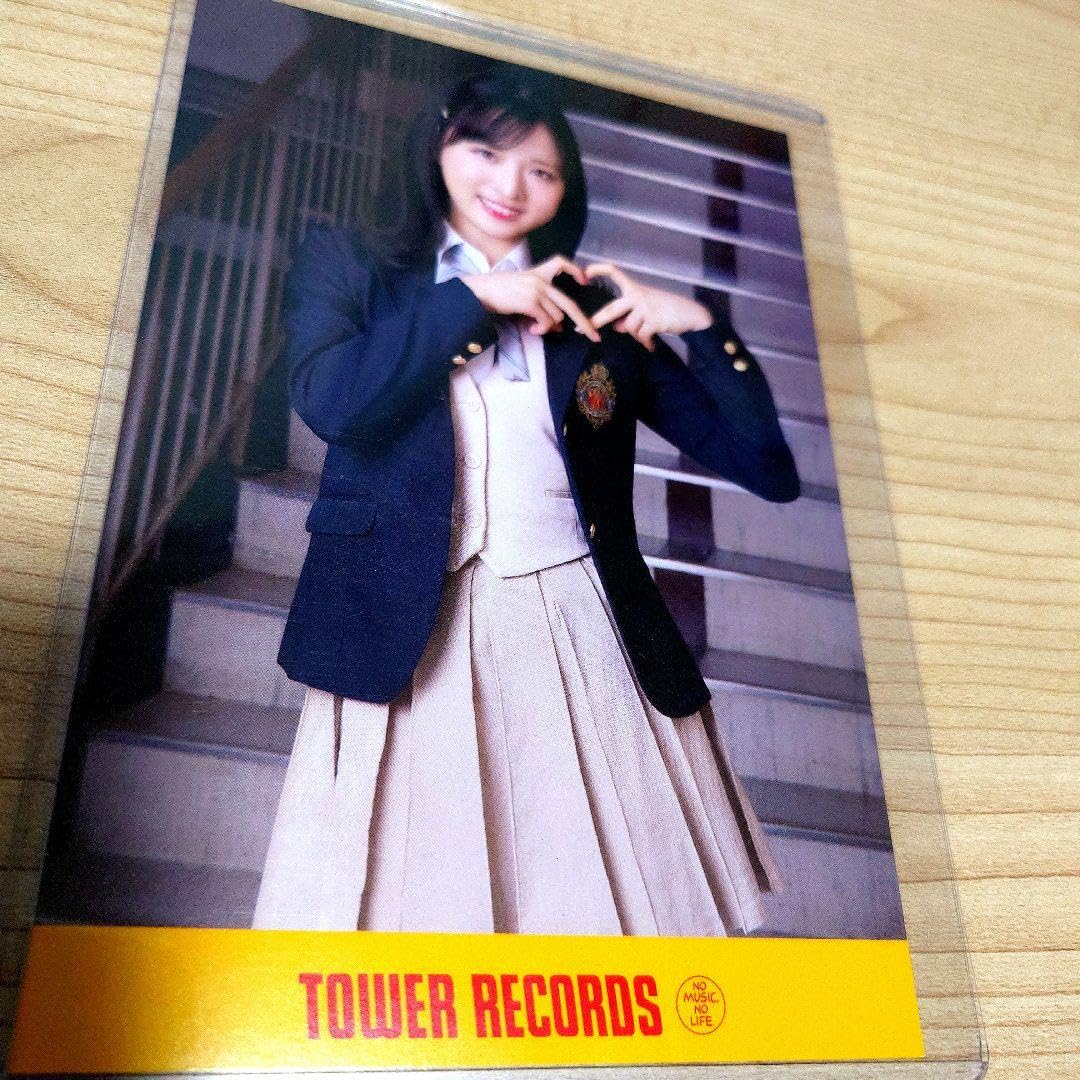 Amazon.co.jp: AKB48小栗有以 TRポストカード 制服V : Toys & Games