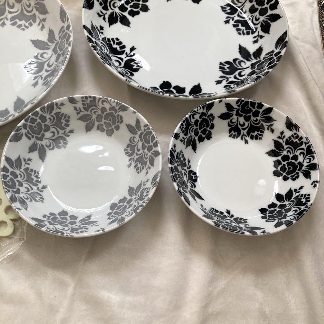 Amazon.co.jp: ダマスク食器セット ローズ柄 黒 白 : ホーム＆キッチン