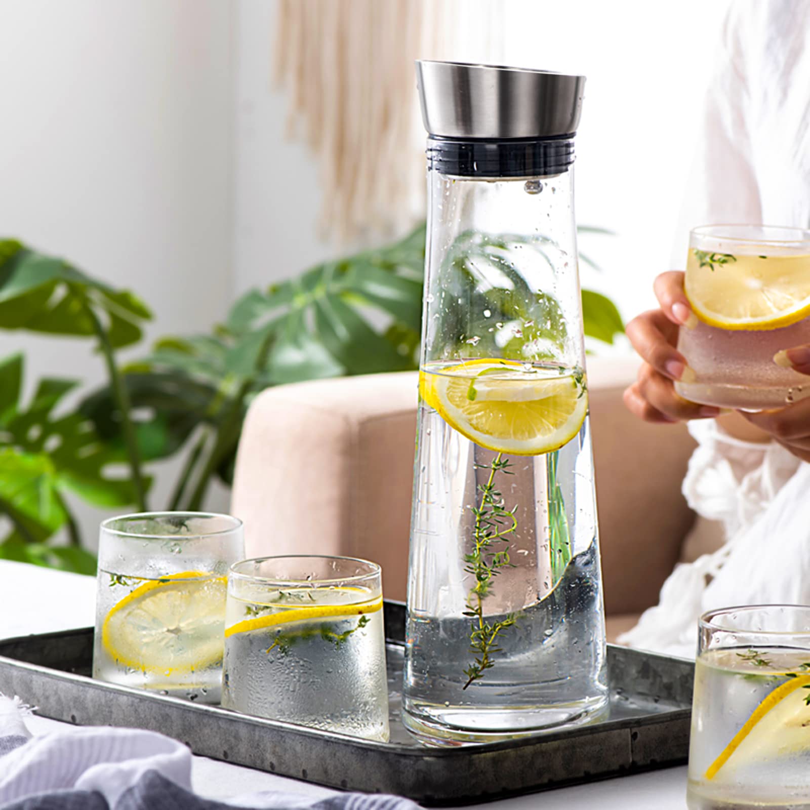 Carafe Eau, Csuntikulo Carafe en verre de 1000 ml, Cruche en Verre avec Capuchons de filtre en acier inoxydable pour Thé Glacé, Boisson, Eau Chaude, Vin, Café, Lait et Jus, Transparent