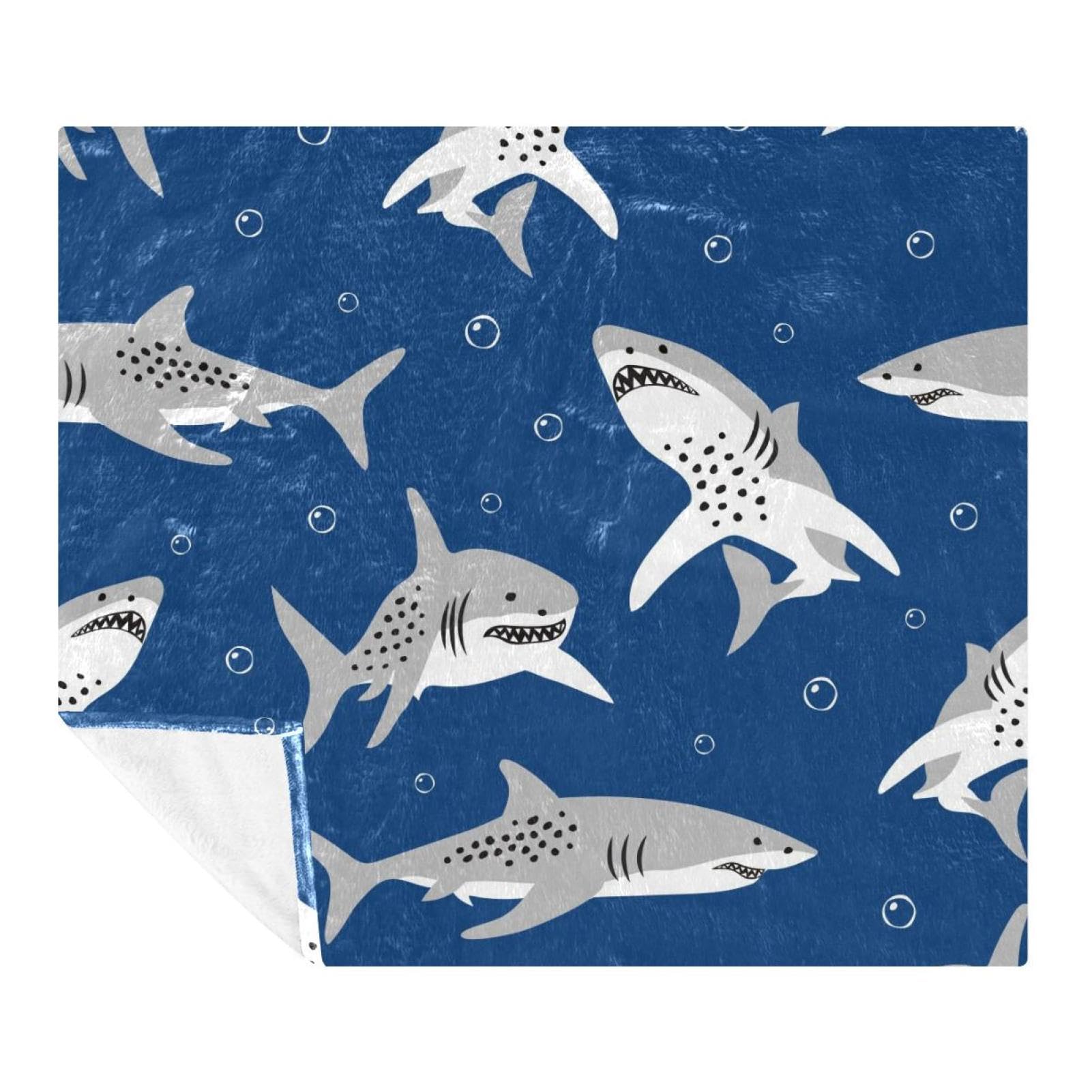 Couverture douce et confortable Happy Shark pour vos soirées canapé et voyage