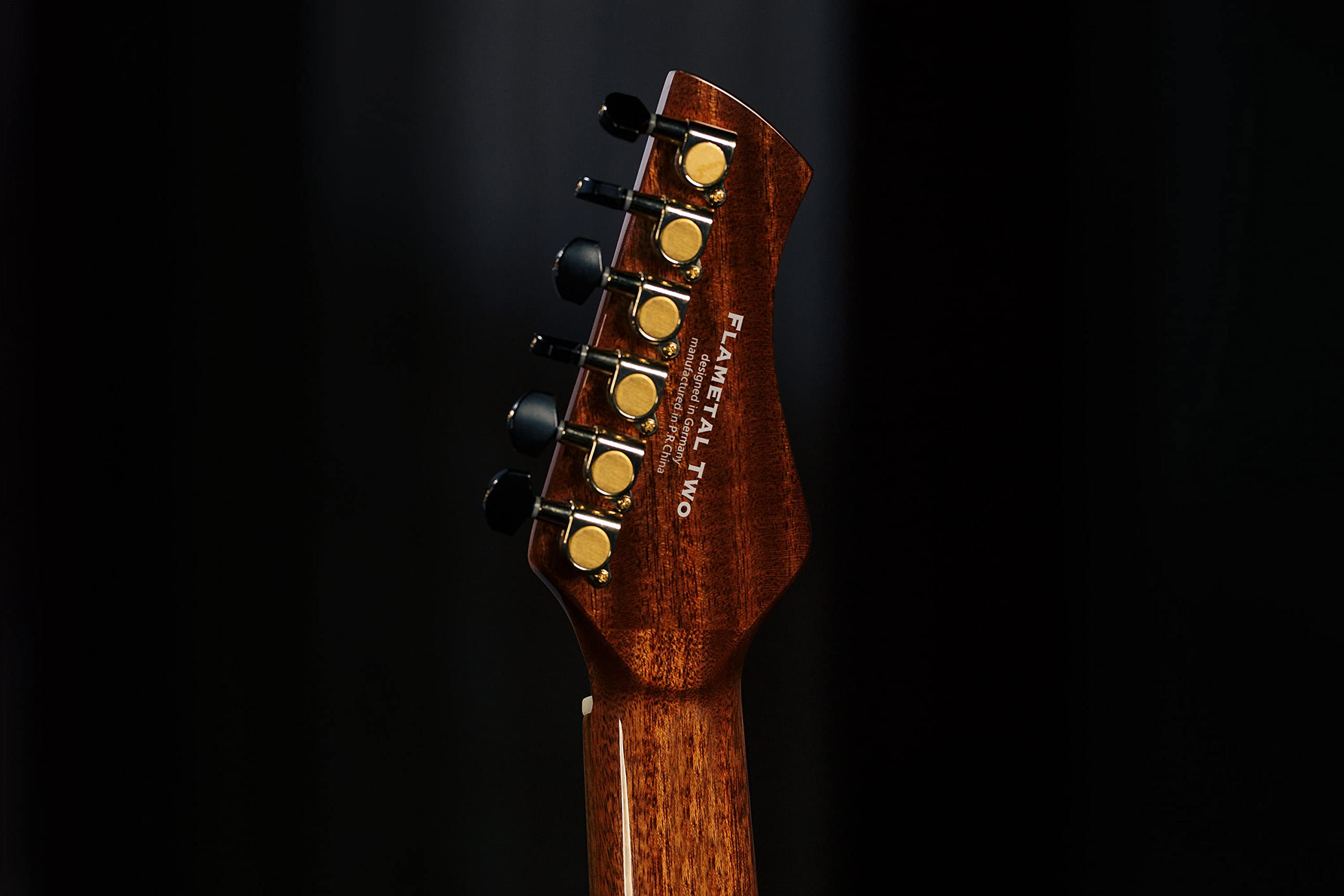 Ortega Ben Woods Signature Guitar Reversed Headstock Nylon 6 Corde + Custodia morbida Ben Woods - Sistema Fishman -Ortega con uscita XLR (FLAMETAL-TWO)