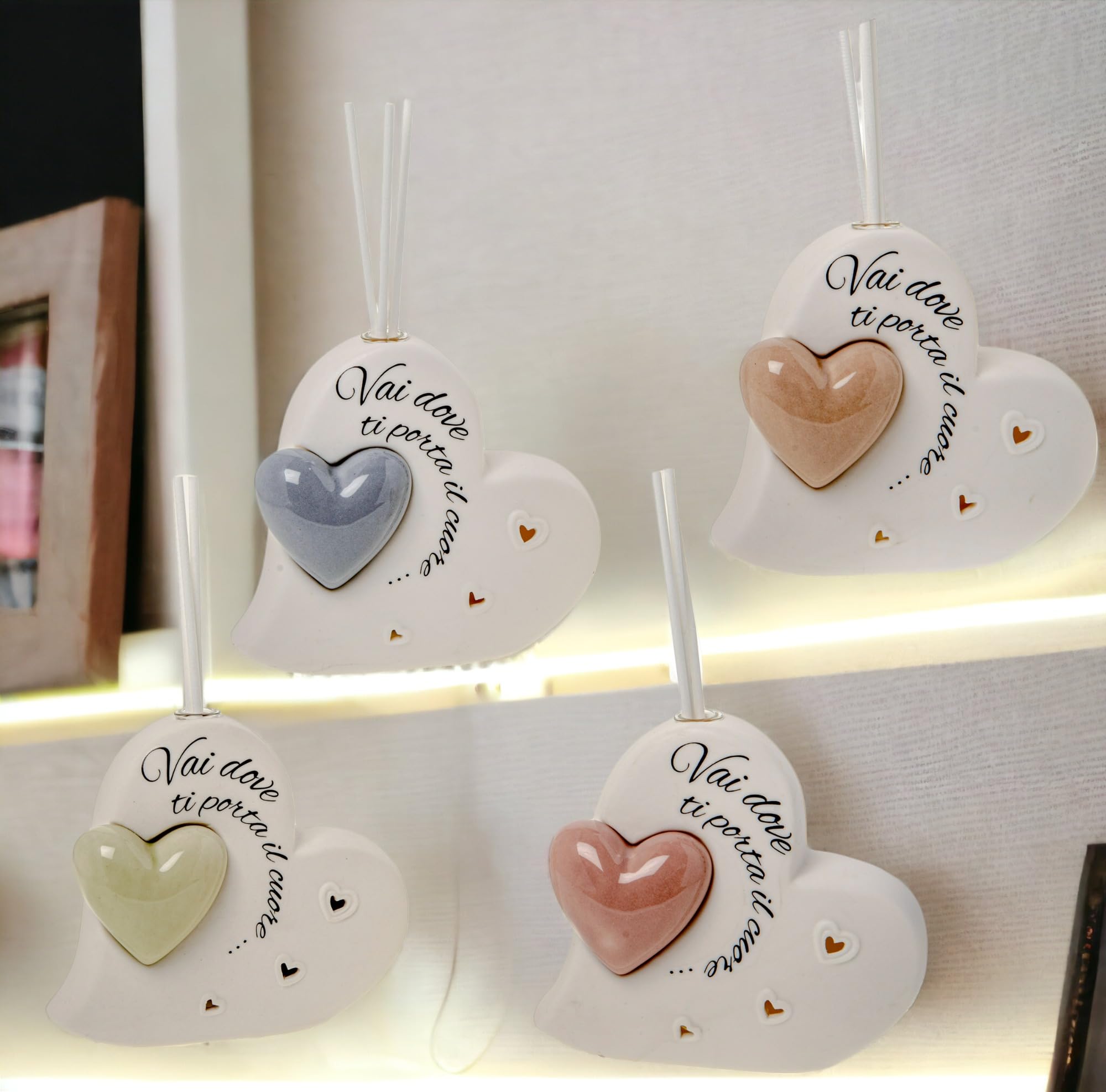 Doni Bomboniere Matrimonio 4PZ Diffusore Essenza A Forma di Profumatore Cuore Amore Originali Collezione Anniversario Vai Lampada Notturna con Frase Va Dove Ti Porta Il Idee Regalo Complete