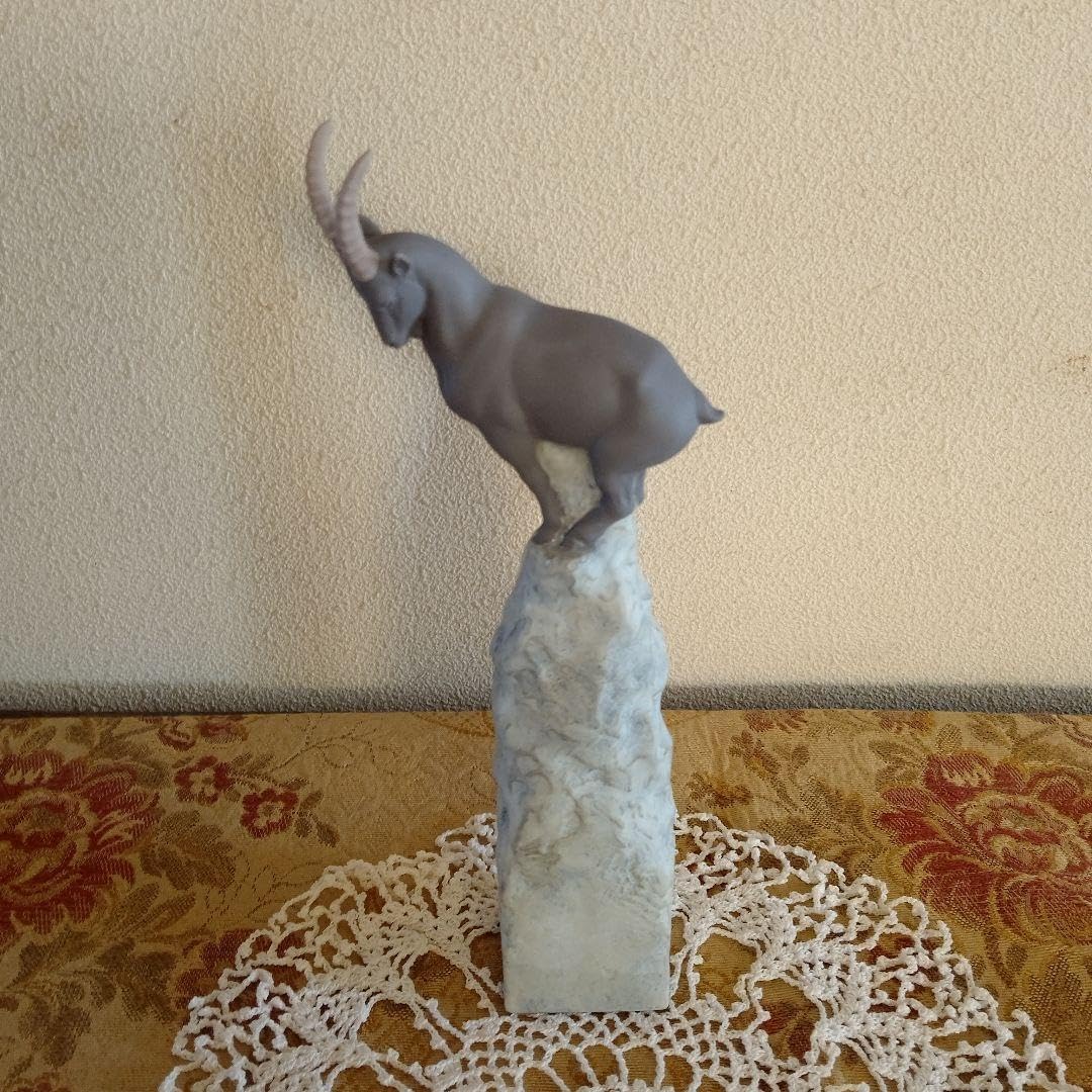 スペインLLADRO社製 ヤギ 0Y50U スペイン-Spain-｜リヤドロ公式