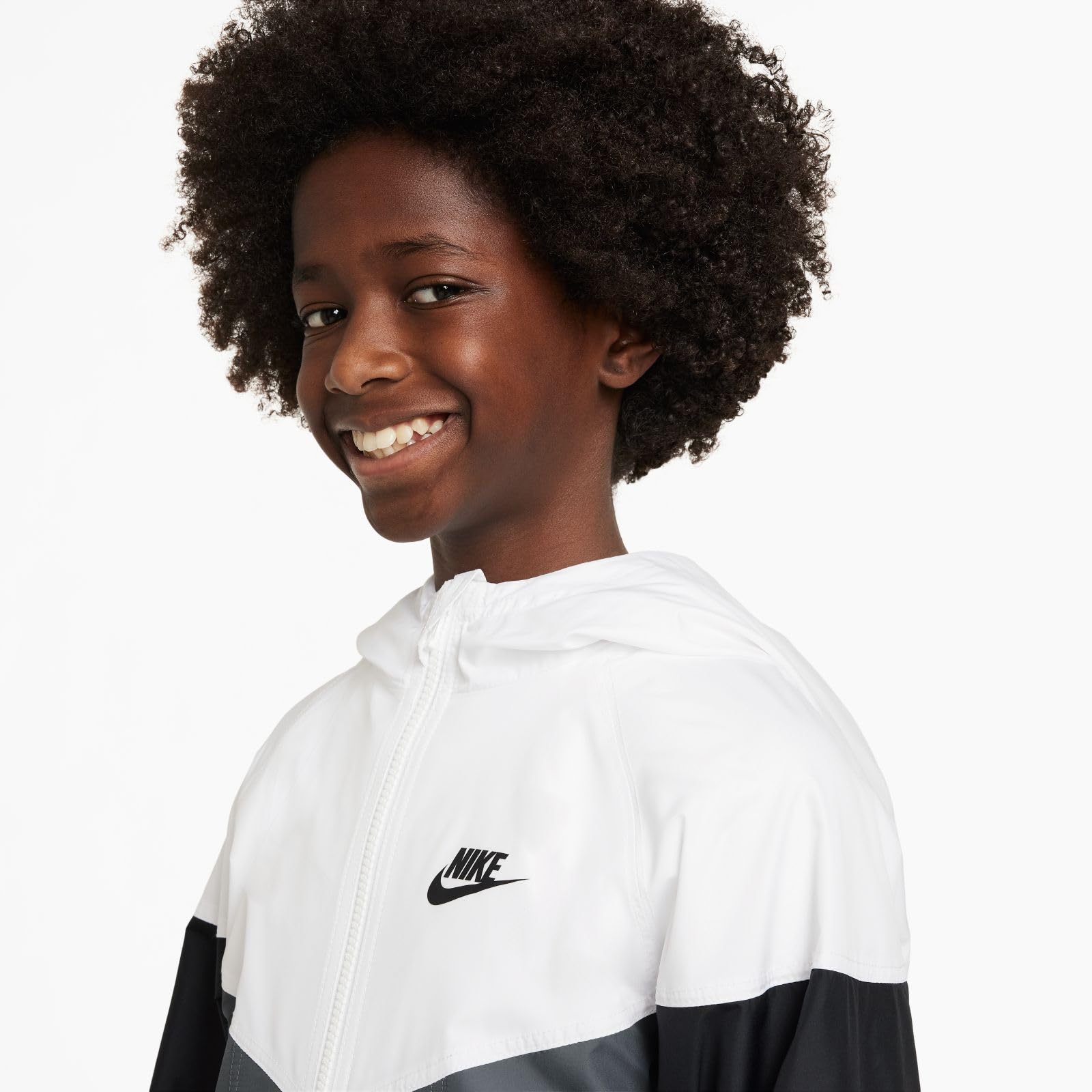 Nike Sportswear Windrunner Repel-Jacke mit Kapuze für ältere Kinder, FZ5516