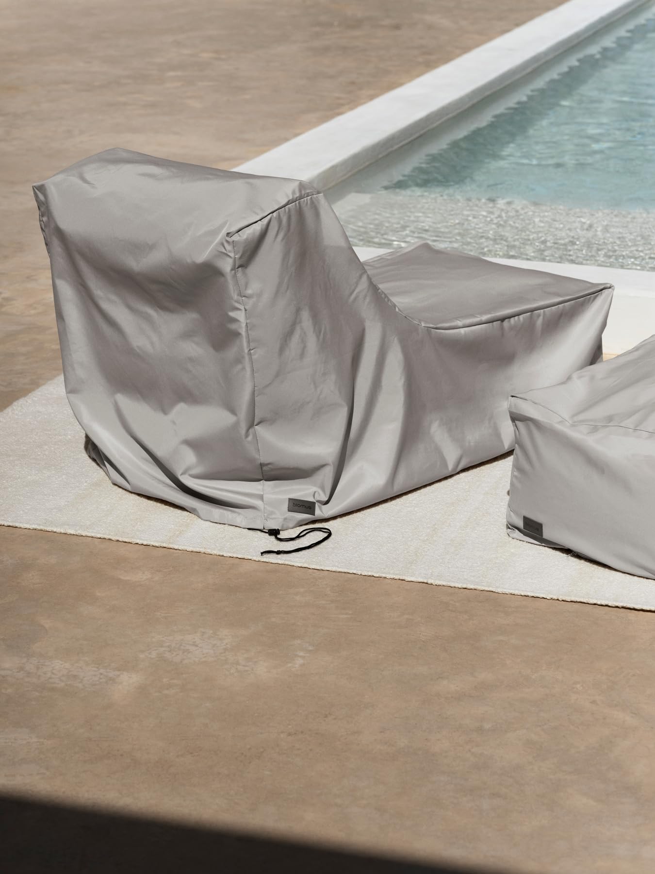 Blomus Aufbewahrungshülle -STAY- Pouf | Aufbewahrungsschutz für Pouf Hocker 60L x 60B x 40H cm | Farbe Light Gray | Atmungsaktiv Wasserabweisend