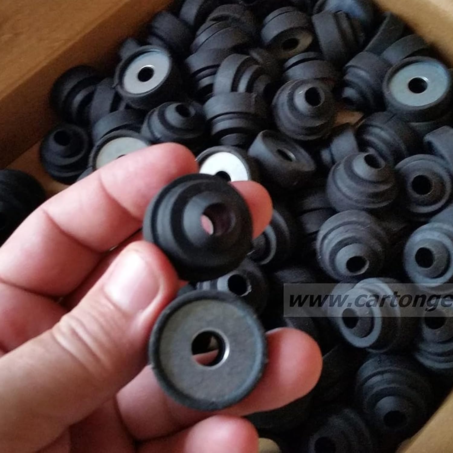 Ranella Gommino Antivibrante Neoprene con Rondella, Isolamento Acustico, Controsoffitti, Contropareti, Disaccoppiamento Vibrazionale, Diametro 30 mm, Foro Ø12 mm - 100 pezzi
