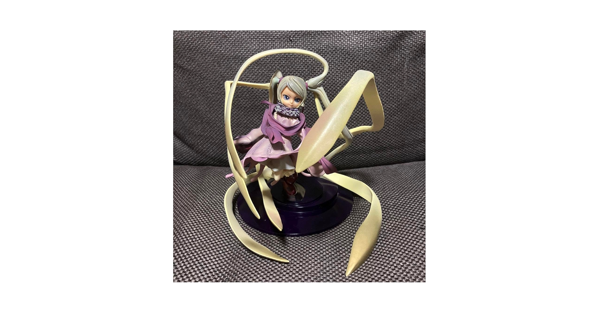 値下げ【未使用・未開封】テガミバチ フィギュア ニッチとステーキ 1/8スケール Amazon.co.jp: 集英社ソリッドセレクション10 テガミバチ ニッチ