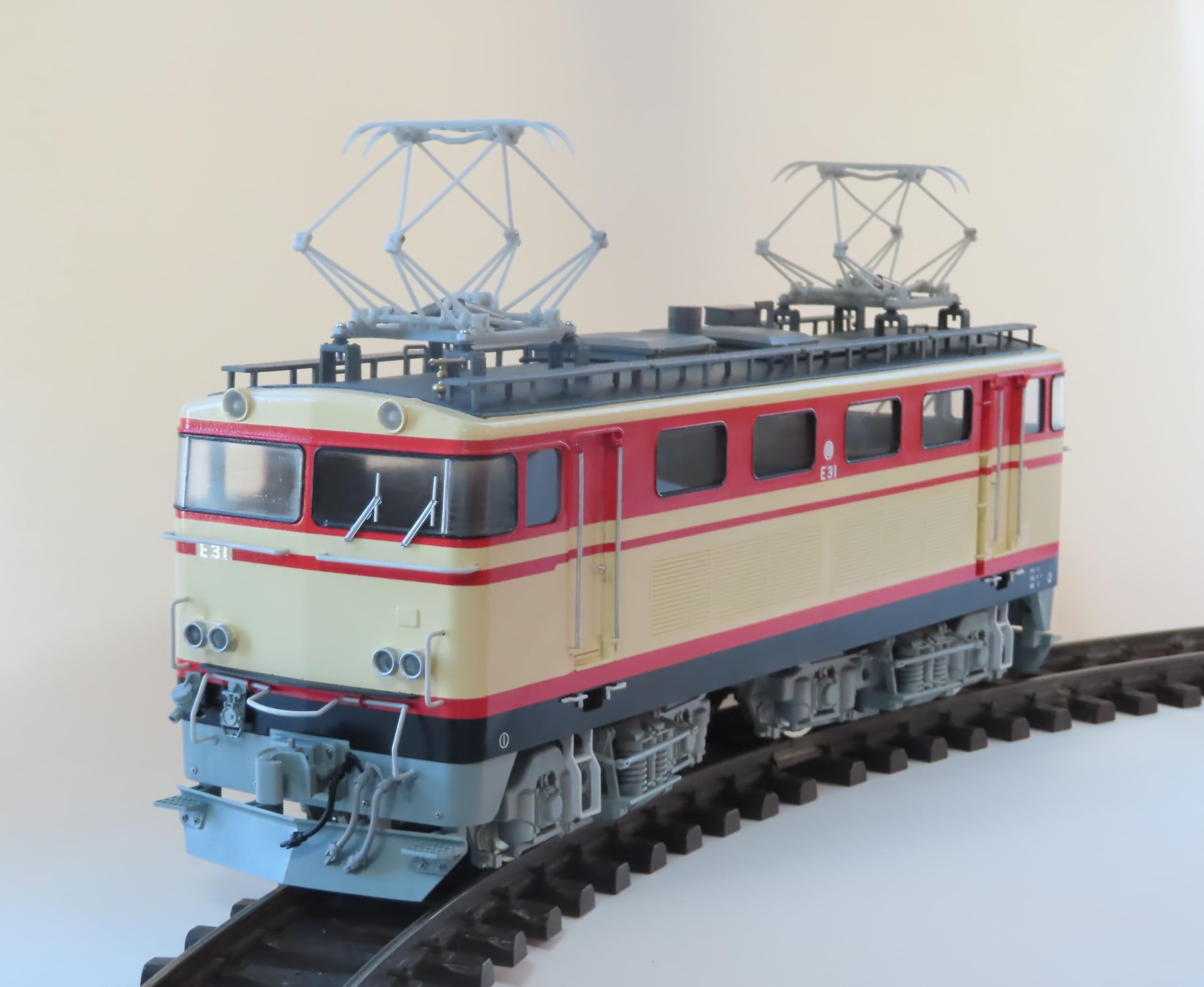 nゲージ用 電気機関車及びジイゼル機関車 Cタイプ入換用ディーゼル機関車(スイッチャー) (オレンジ/グレー