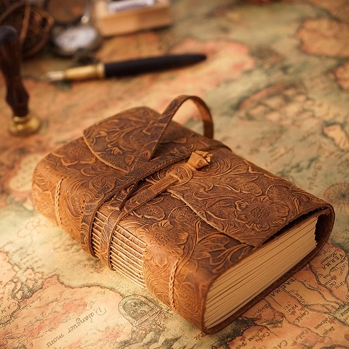 Acidea Leather Bound Journal, Vintage Leather Journals for Writing, 400 Pages Blank Kraft Paper, 6.5" x 4.5" Embossed Leather Sketchbook, Unlined Journal, Brown Handmade Notebook Gift for Women Men