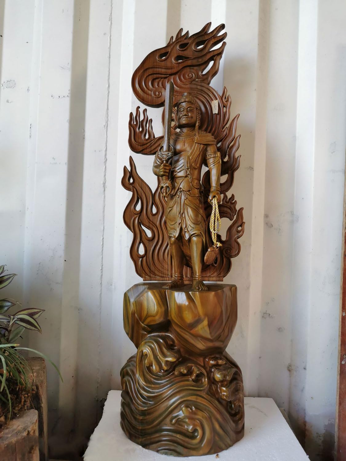 不動明王像　木製　彫刻　木彫り　巨大 木彫り不動明王