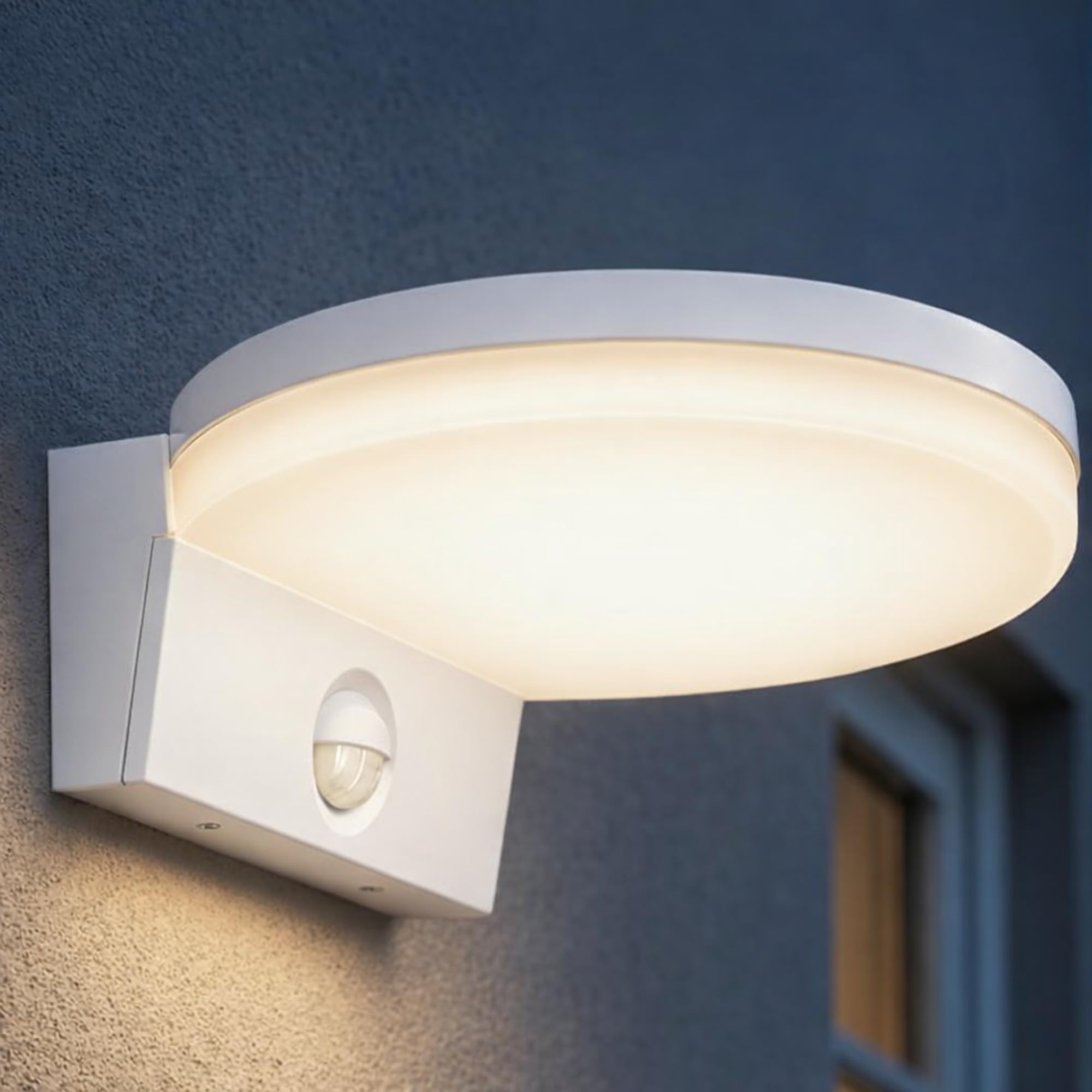 Lampa Zewnętrzna LED z Czujnikiem Ruchu PIR 15W 4000K Barwa Neutralna Biel 1300lm Szeroki kąt świecenia >80° Oświetlenie Zewnętrzne Taras Ogród Parking IP65 (biały)