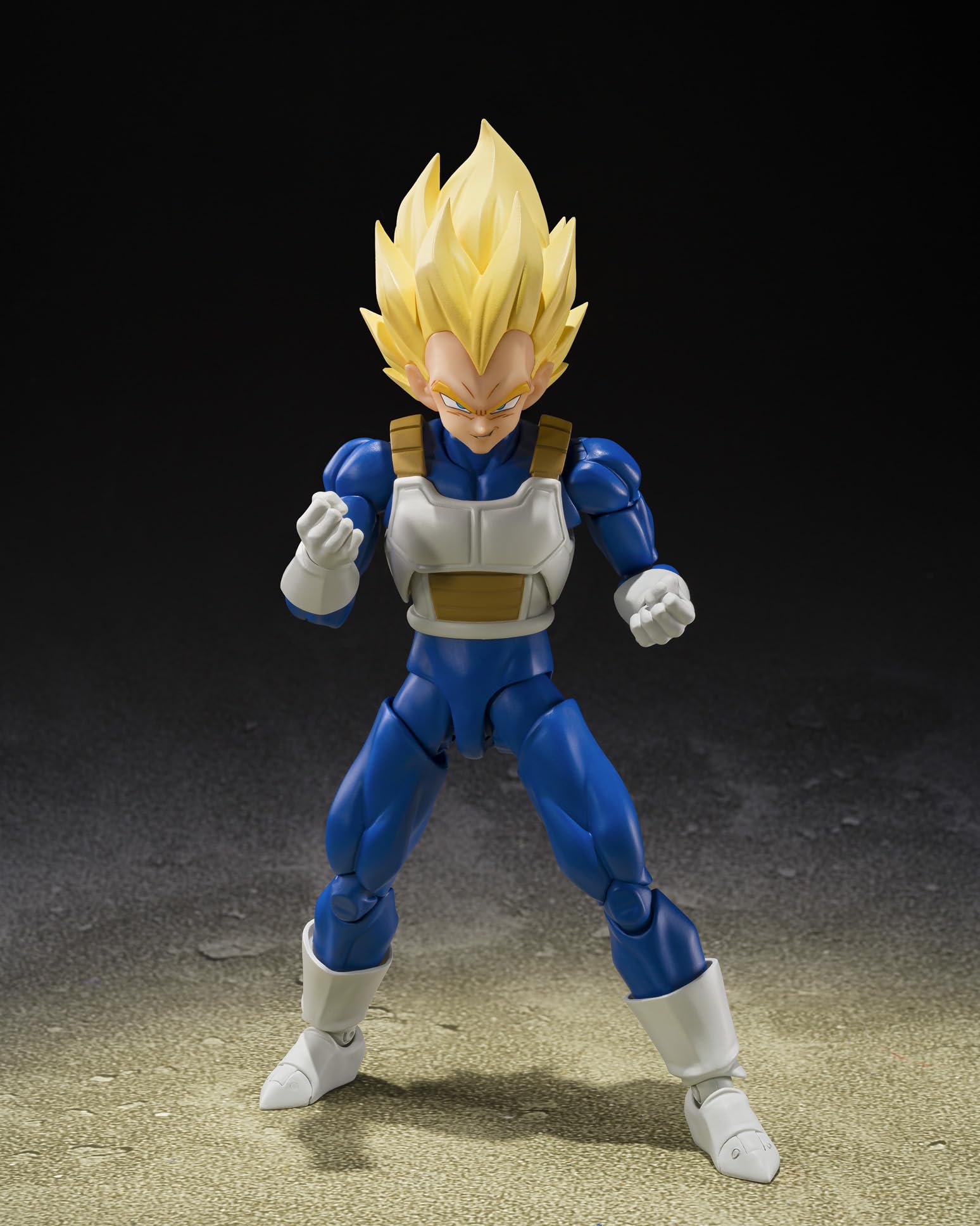 TAMASHII NATIONS - Dragon Ball Z - Super Saiyan Vegeta (Dangerous Pride) S.H.Figuarts Action Figure