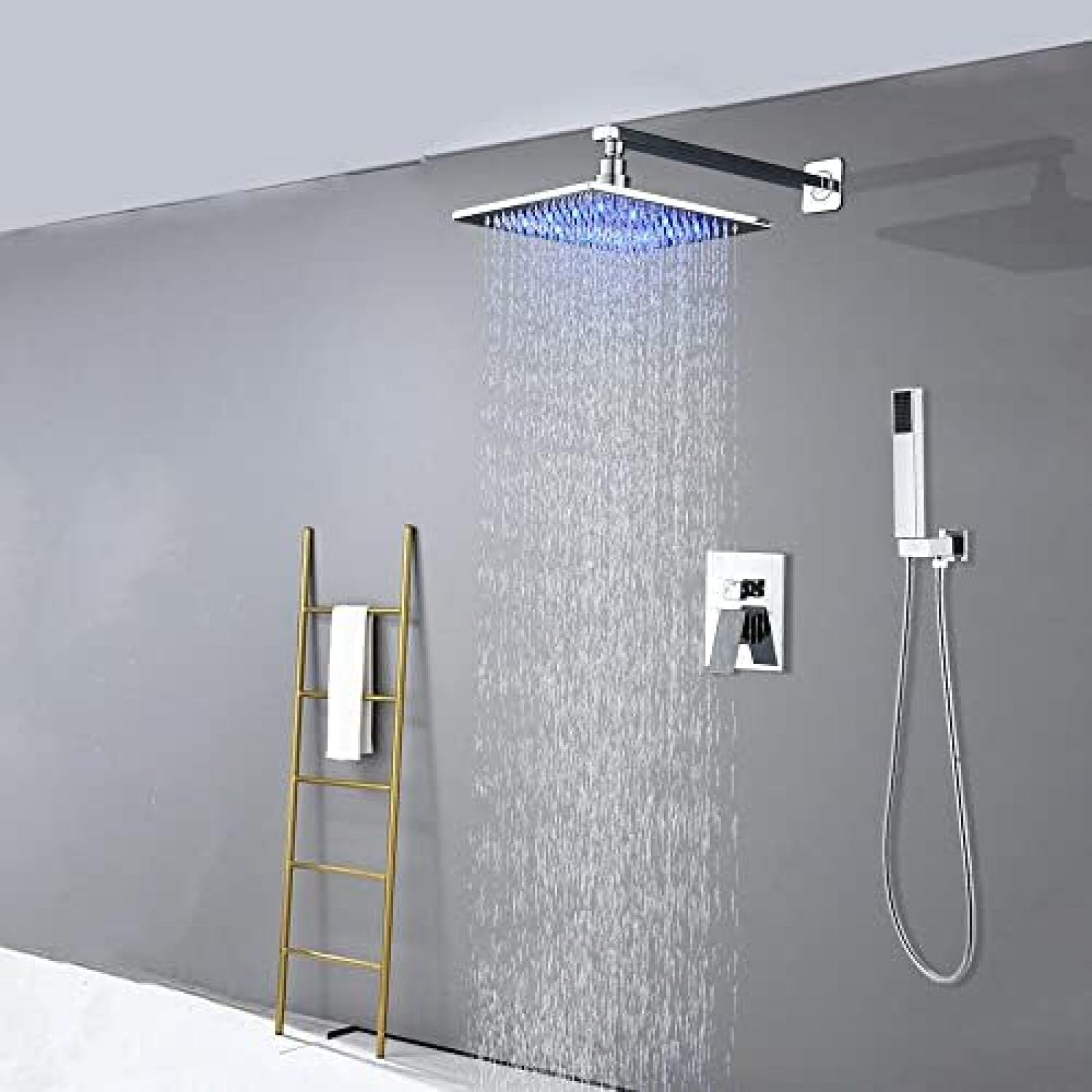 Robinetterie de douche chromée avec tête de pluie 8" et valve en laiton