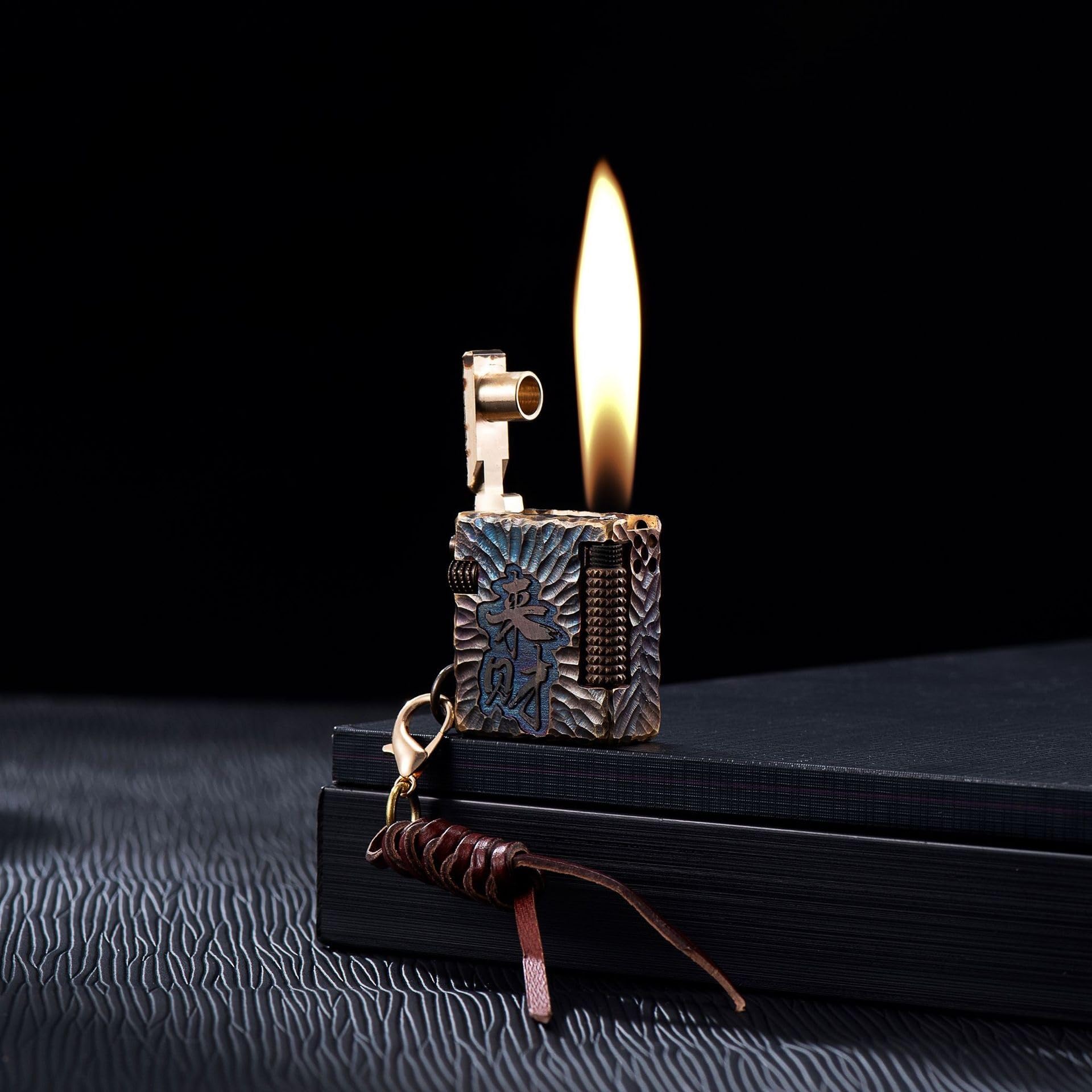 Mini briquet portable au kérosène, design sculpté en cuivre, cadeau réutilisable, caractéristiques de meulage, idéal pour les collectionneurs et une utilisation en extérieur, accessoire pratique et