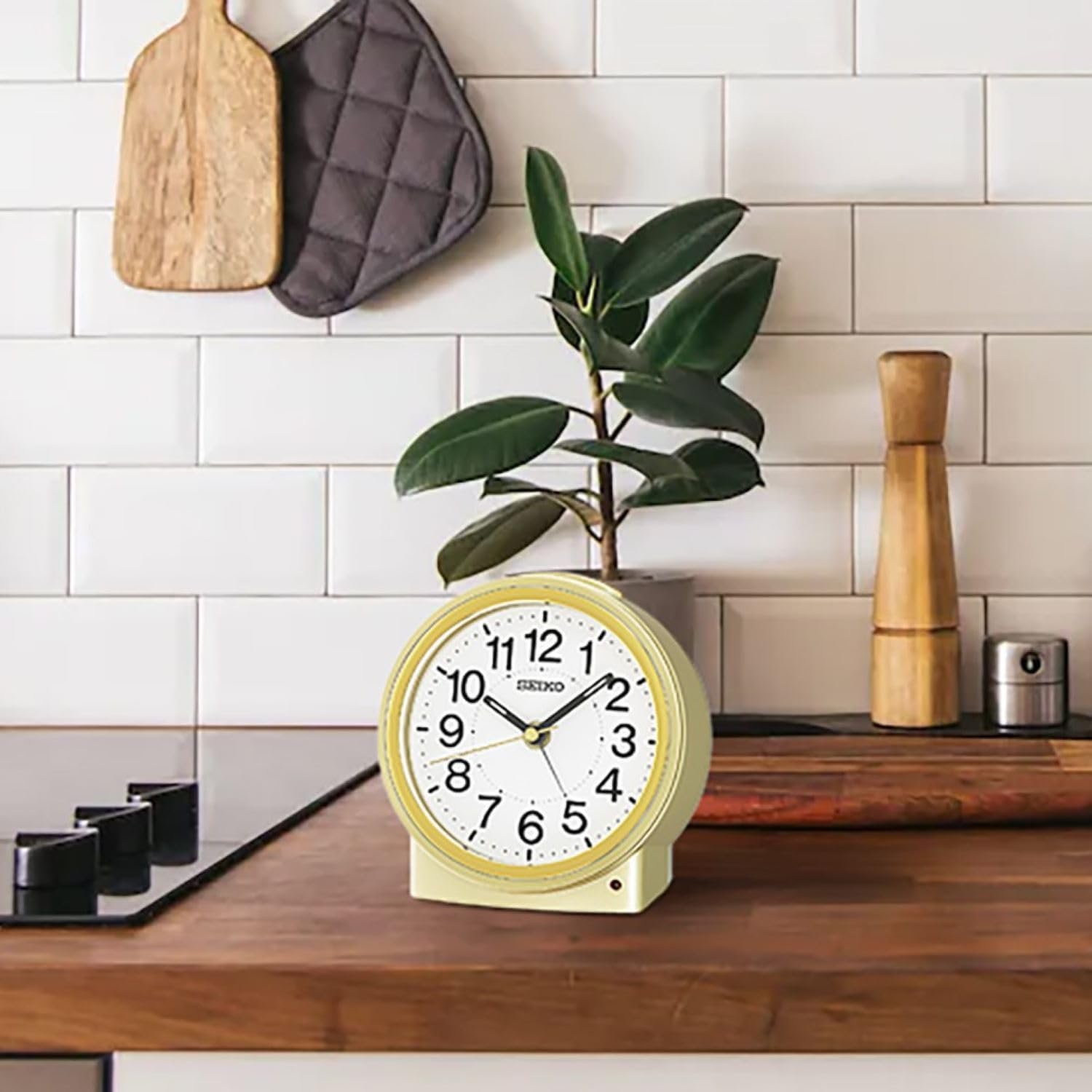 SEIKO QHE199GLH Round Classic Non Ticking Bedroom Alarm Clock, Gold, 4.6 x 4.7 Inches