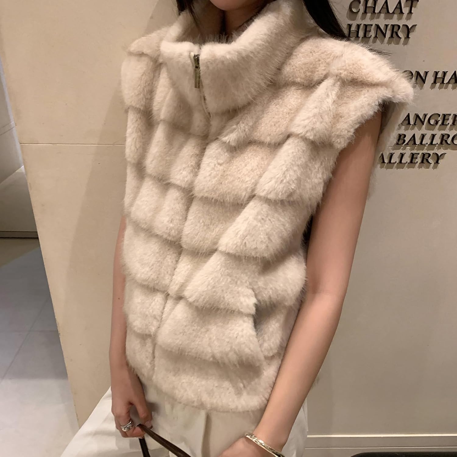 Womens Fluffy Faux Fur Vest Sleeveless Fuzzy Jacket Fleece Chinchilla Color Striped Full Zip Winter Furry Vests
