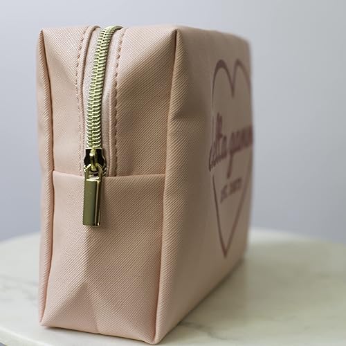 Miniatura 4 de Sorority Shop Alpha Chi Omega - Bolsa de maquillaje multiusos de piel sintética, resistente al agua, bolsa de viaje de maquillaje con diseño con