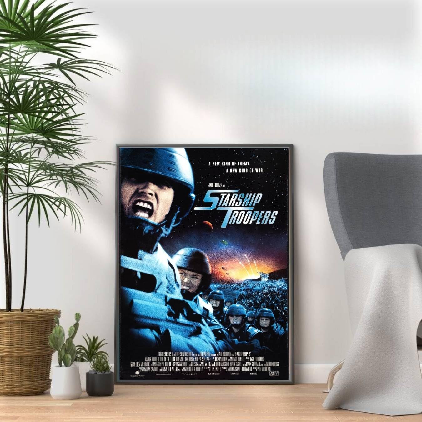 Starship Troopers, 90s Movie Print Vintage Nostalgic Film Poster, A4 and A3 Size Frame Options,Great Home, Pub, Café, Bar Decoration Wall Art Print, House gift for movie lovers (A4 Print Only)