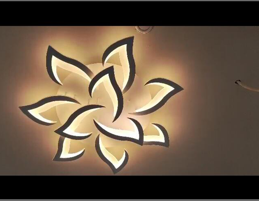 Plafoniera LED A Forma Di Fiore Dimmerabile Con Telecomando, 145W 115cm, Bianco, Design Moderno Per Soggiorno E Camera Da Letto, Luce Calda E Fredda Regolabile
