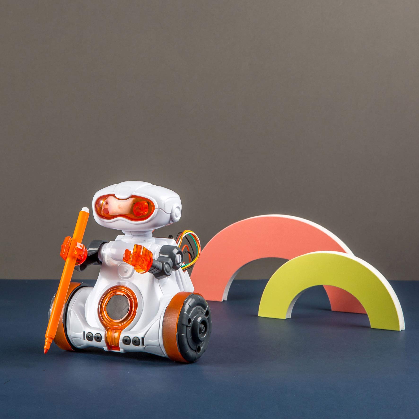 Clementoni Scienza e Gioco Robotics - Mio Robot per Bambini 8+ Anni, Kit di Robotica per Costruire e Programmare Robot, Stimola Abilità Logiche e Tecnologiche, Made in Italy, Lingua Italiana, 19112