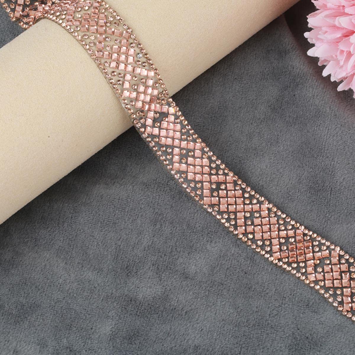 ACiyD Stili Misti Nastro di Strass Hotfix Rifinitura di Nastro di Strass di Vetro Glitterato Nastro di rifinitura Ferro su Indumenti Decorazione Scarpe-1.2cm-,5yards (0.7cm Crystal)