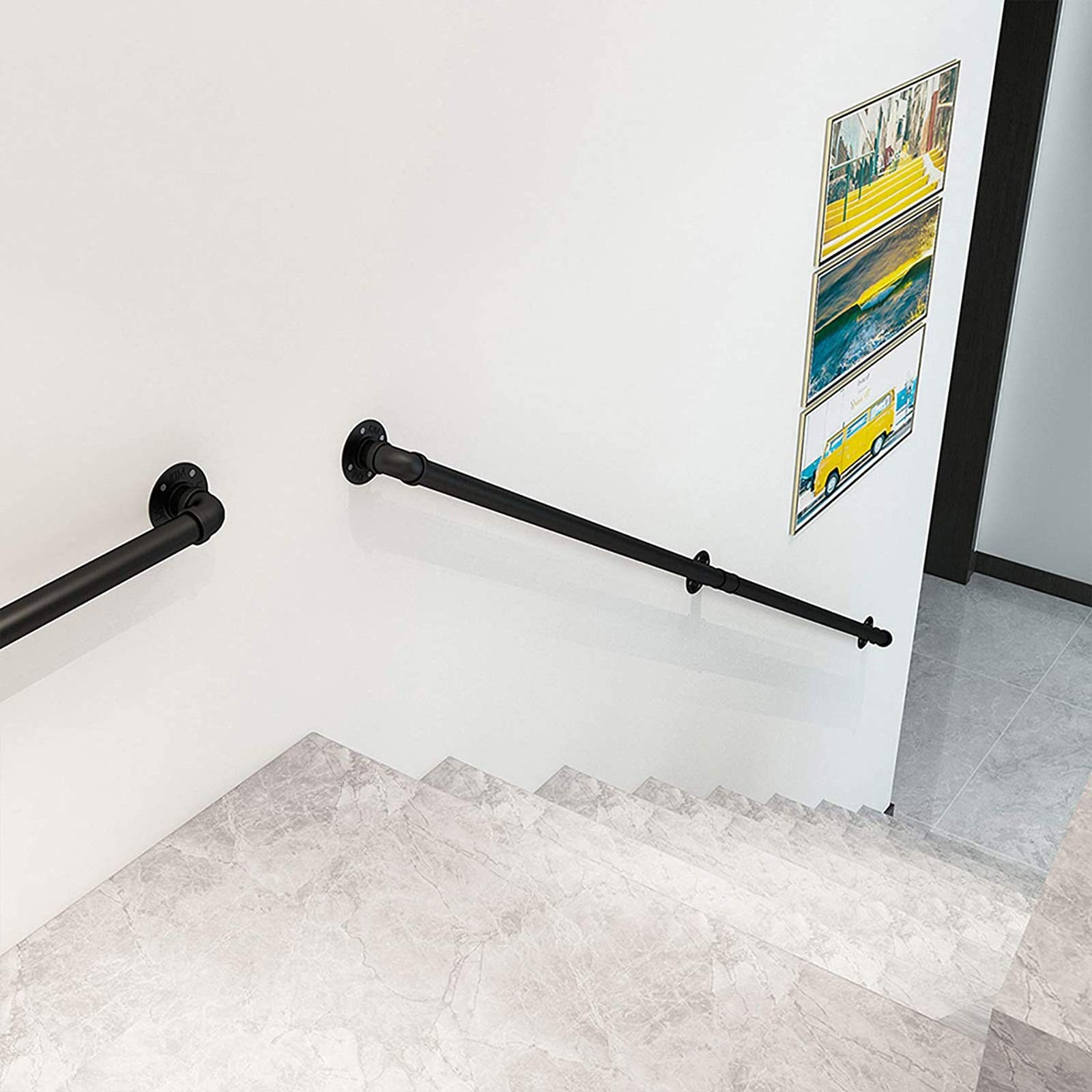 Main courante d'escalier en fer pour éviter les chutes des seniors dans les marches