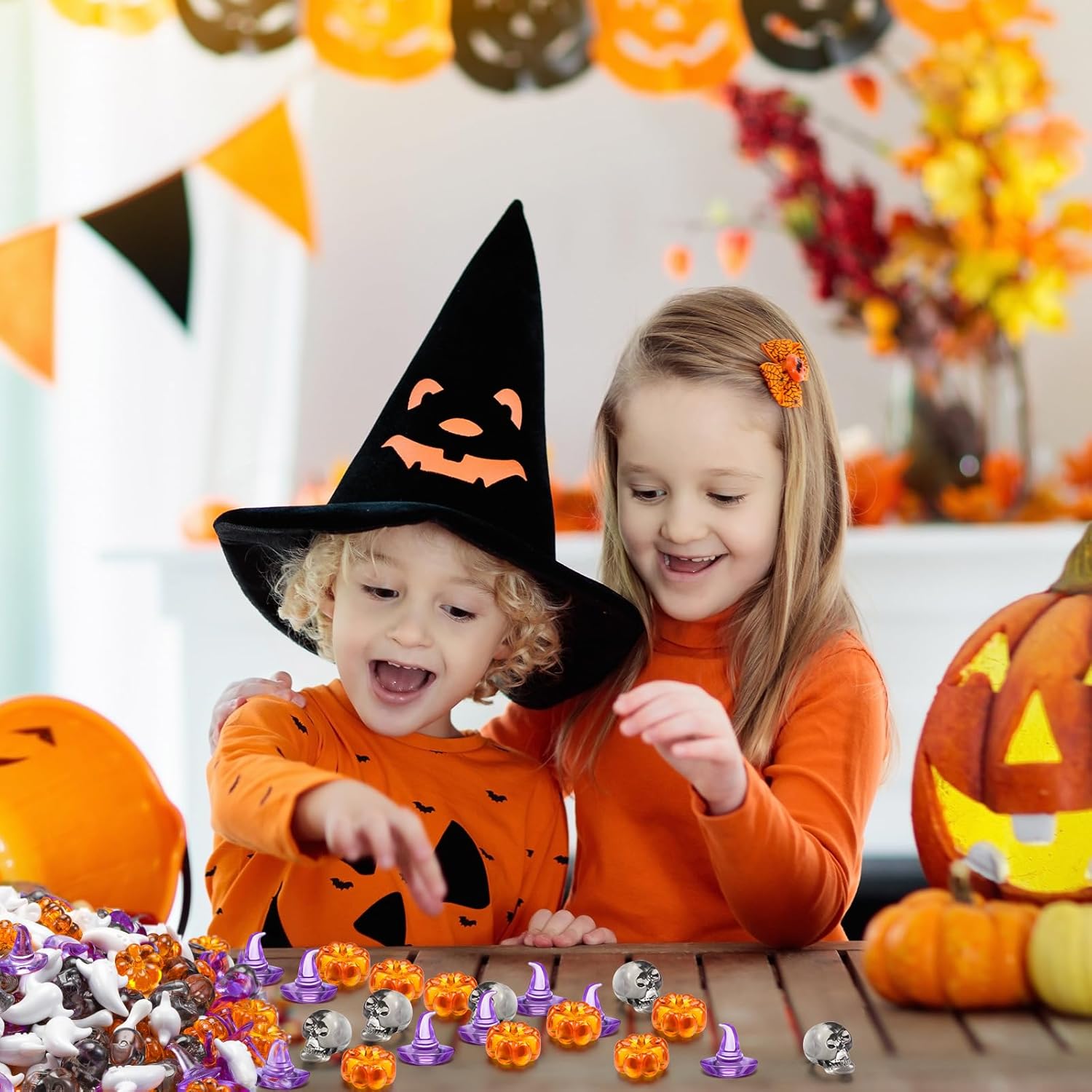 480 Pcs Mini Acrylic Pumpkin Small Witch Hats Skull Head Skeleton Bones Cute Ghost Ornaments Mini Acrylic Halloween Party Vase Filler Bones Crafts Skeleton Costume Pirate Cave Tomb Treasure Decor