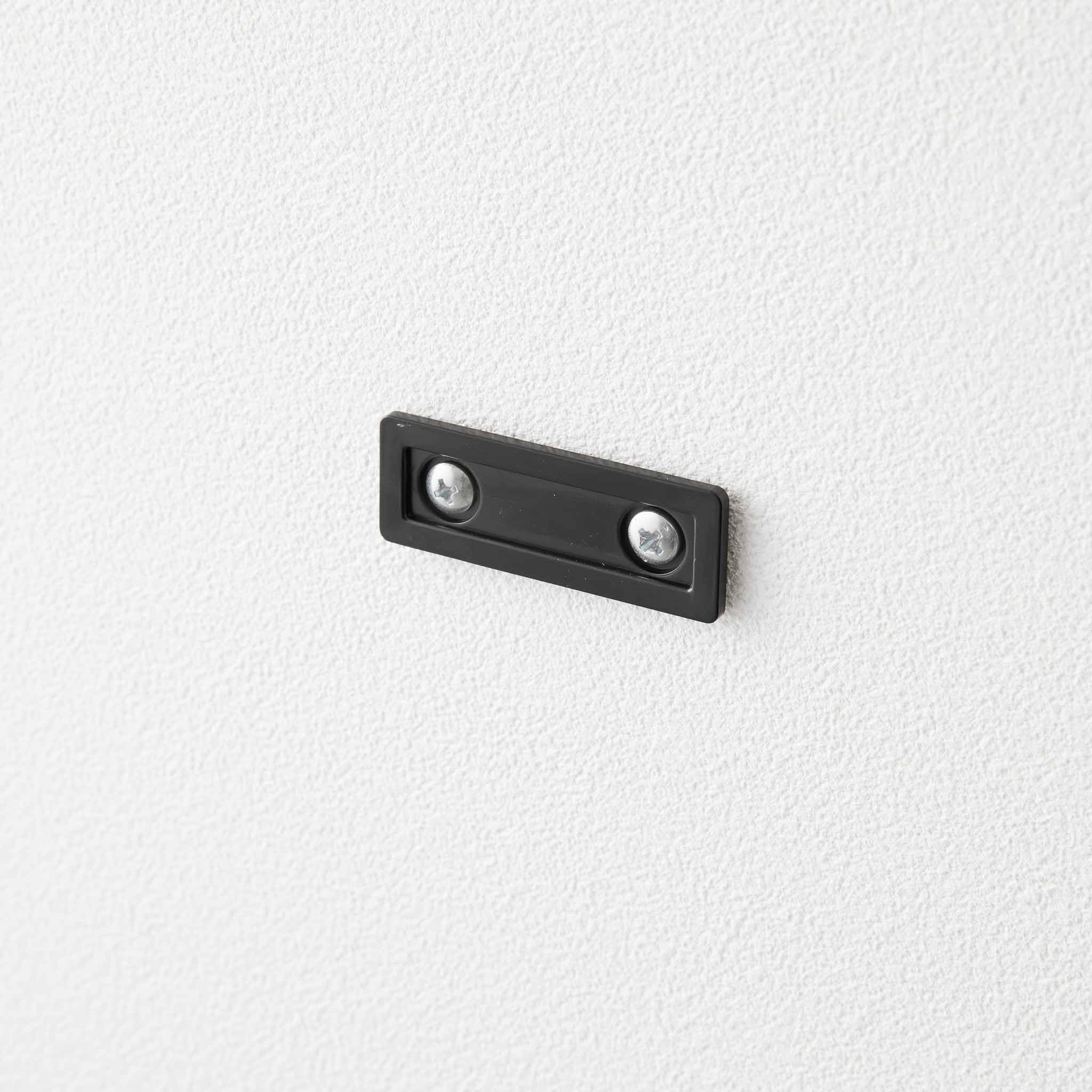 YAMAZAKI 10105 TOWER Wandbefestigter drehbarer Föhnhalter, schwarz, Stahl/Slikon/ABS-Kunststoff, minimalistisch, 13 x 8 x 14 cm (L x B x H)