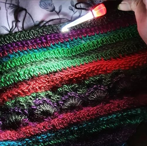 Lighted Crochet Hooks Complete Set 9/Pkg - 9 Pcs Light Up Crochet Hook Set W/ 9 Extra Batteries – Crochet Lite Hooks – Led Crochet Hooks For Arthritic Hands Sizes 2.5 To 6.5Mm (Black With Batteries) #TOP4