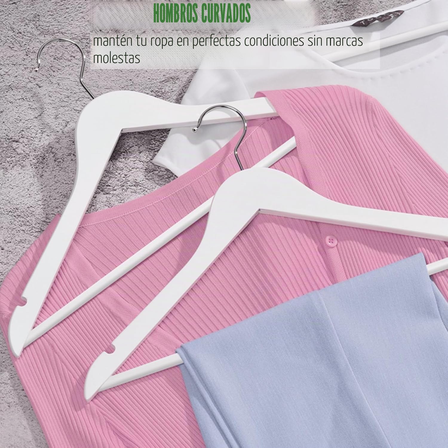 Amber Home 20 Unidades 44,5cm Perchas de Madera Blanco, Robusta y Brillante Percha para Camisetas Camisas Trajes Abrigos Vestidos Tirantes Bodas, con Varilla y Ranuras | 44,5 cm, barra antideslizante para pantalones, muescas en los hombros, perchas para c
