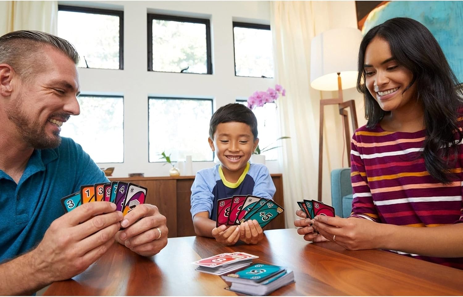 UNO FLIP! Family Card Game, with 112 Cards in a Sturdy Storage Tin, Makes a Great Gift for 7 Year Olds and Up UNO FLIP! Family Card Game, with 112 Cards in a Sturdy Storage Tin [ Exclusive] : Toys & Games