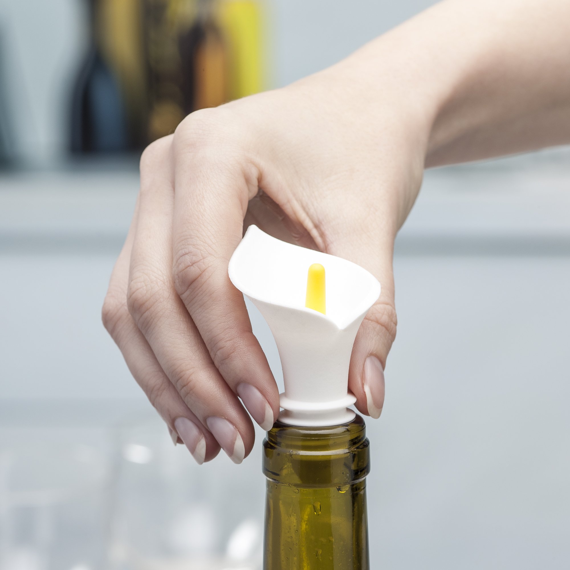 Zeal W228W Bottle Stopper, White Set of 2 - Image 3