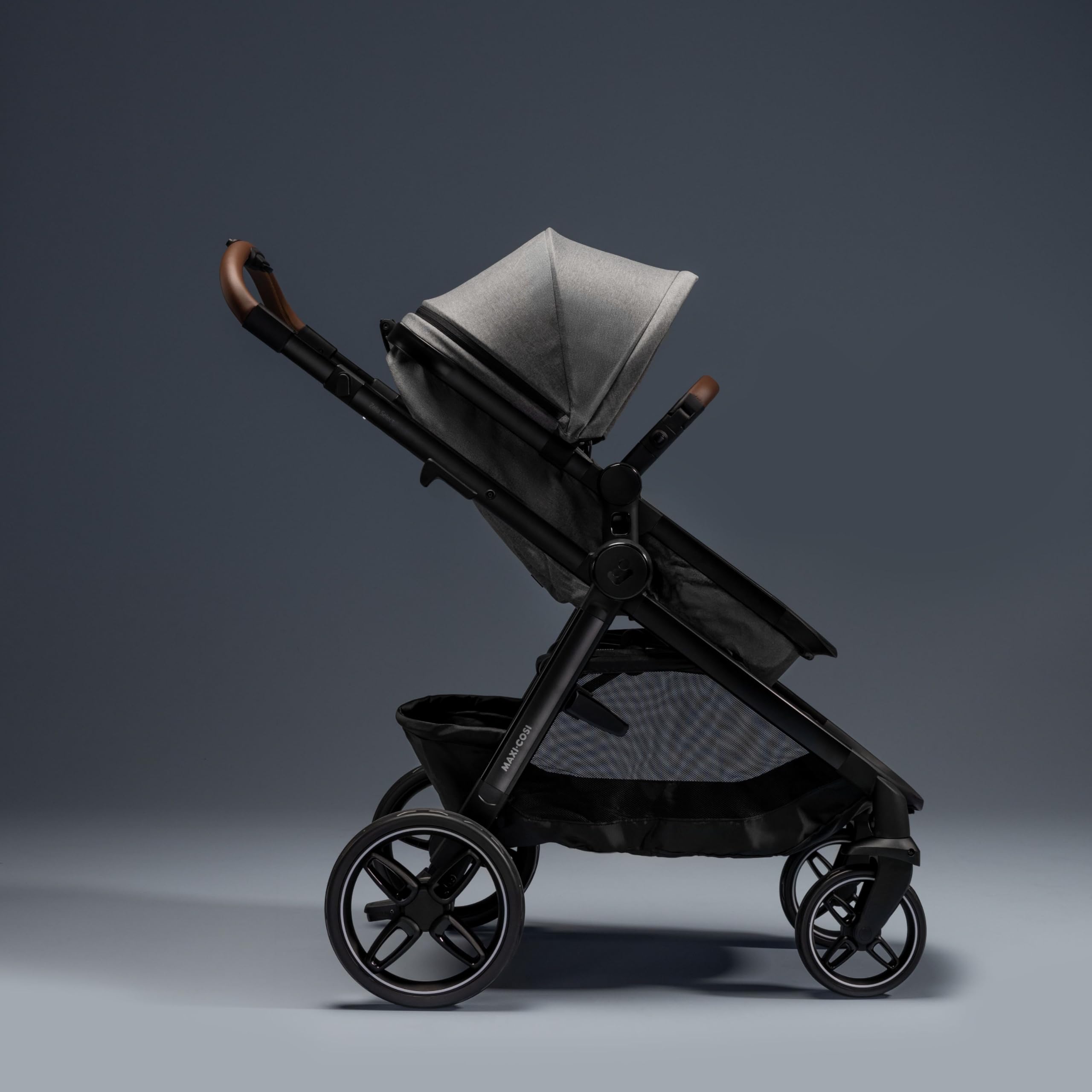 Maxi Cosi Zelia Select Trio, Poussette 3 en 1 Avec Siège auto, 0-4 ans (0-22 kg), Pliage D'une Seule Main, Poussette Trio Compacte et Réversible, Avec Siège auto Bébé CabrioFix S i-Size, Gris