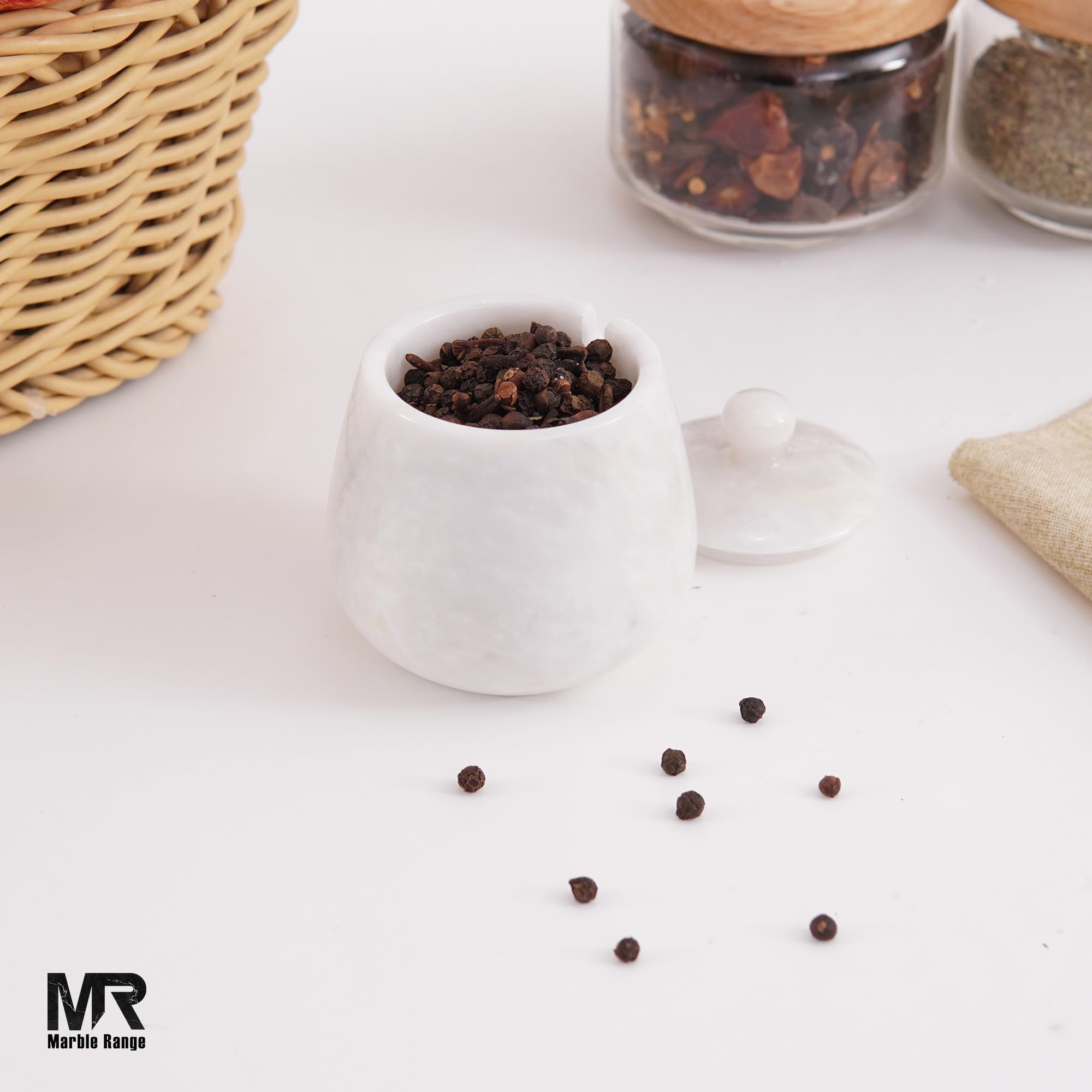 Salière en marbre avec couvercle 8,9 cm - Blanc - Récipient d'assaisonnement fait à la main pour le rangement de la cuisine - Idéal pour sucrier, pot à épices et salière pour table de cuisine