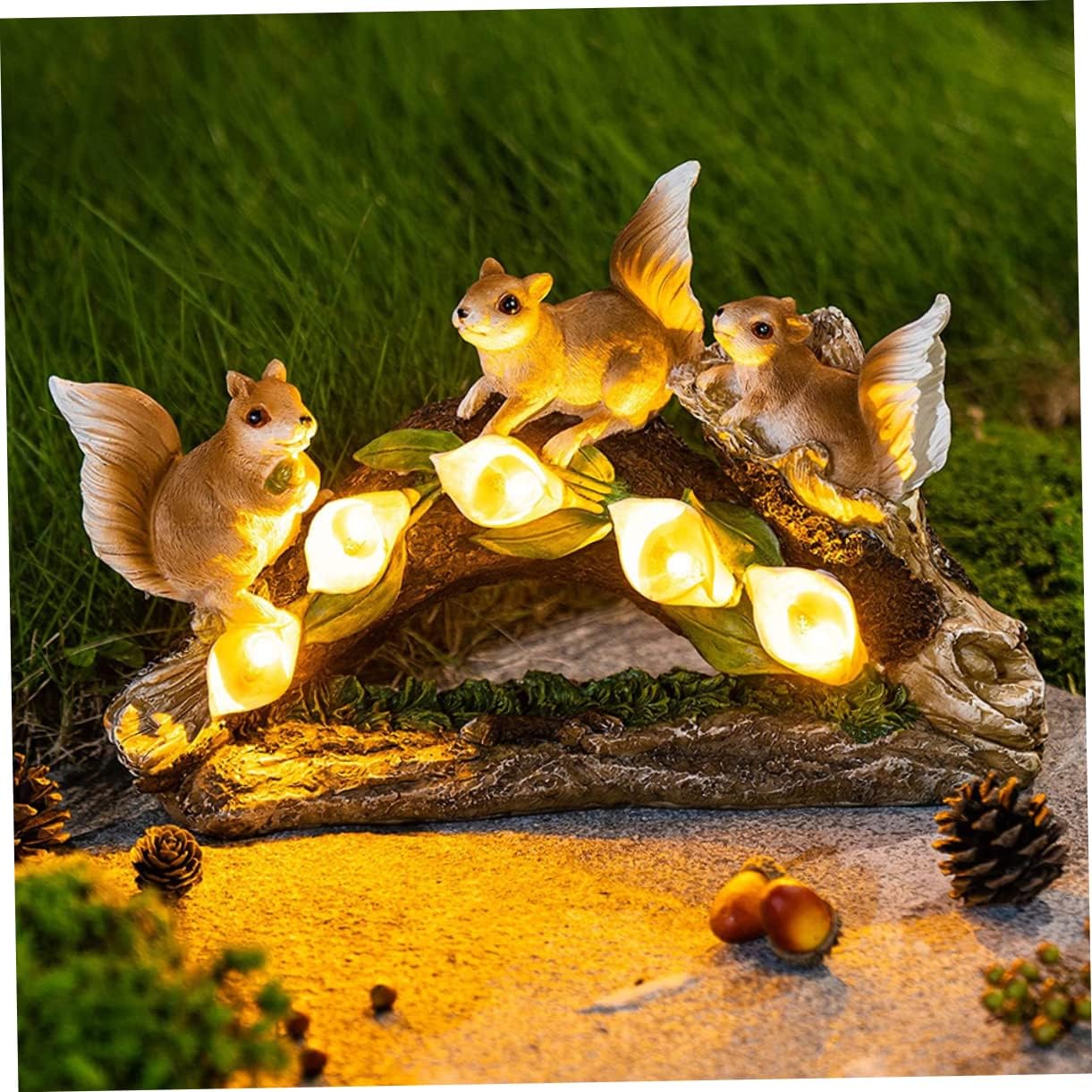 TOYANDONA Solar Squirrel Statue Light Resin Garden Decorative Lamp Solar-Powered Outdoor Landscape Lighting