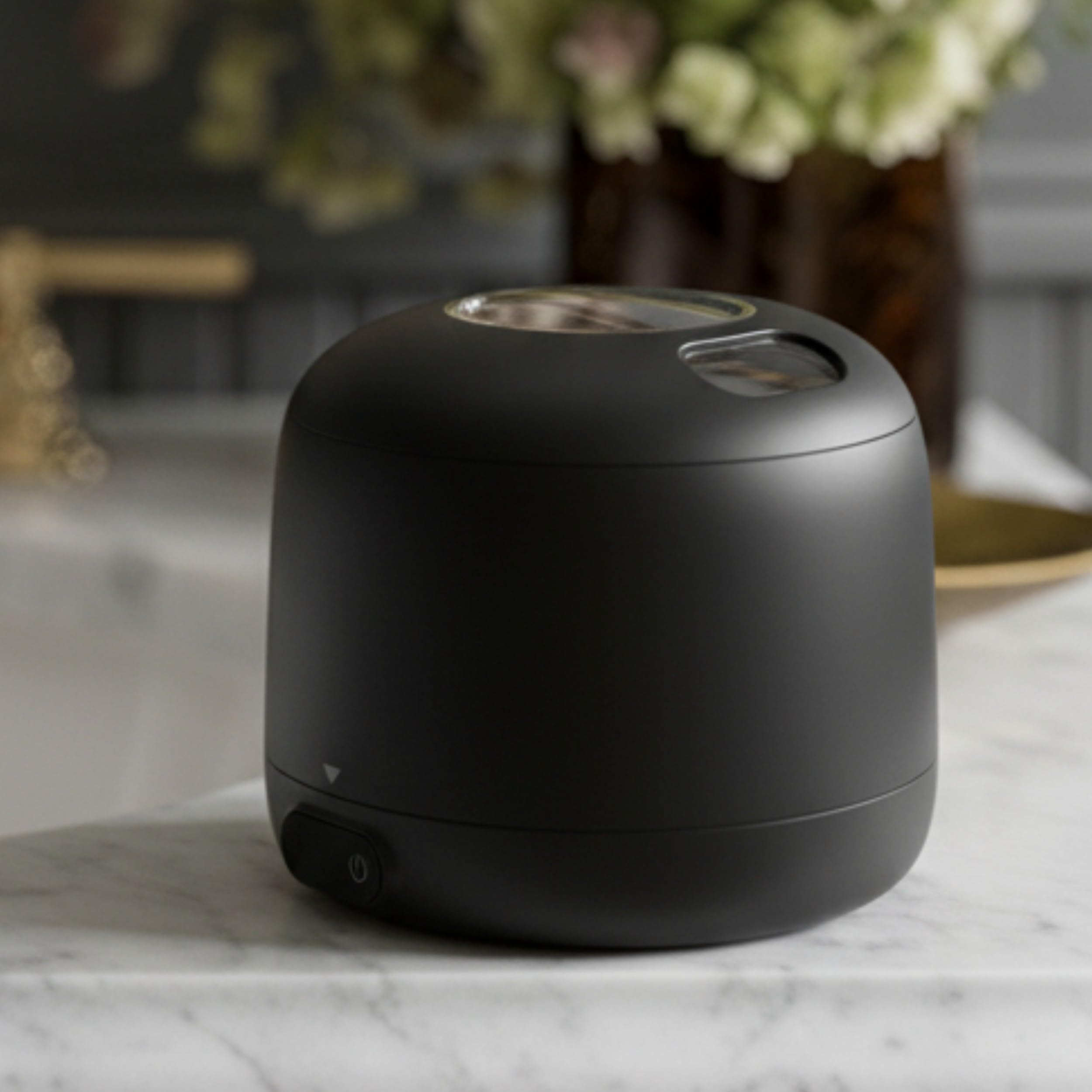 Chomper Labs: The Sonic Cleaner Pro - Nettoyeur à ultrasons et UV - Réservoir amovible 45 kHz pour aligneurs, protège-dents, protège-dents, 4 modes de nettoyage (blanc lunaire)