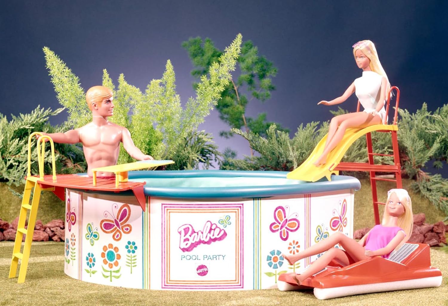 Barbie™ Postcard Box: 100 Collectible Postcards
