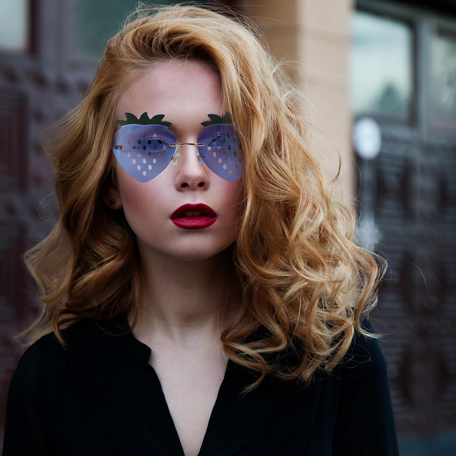 VANZACK Rimless Strawberry Pattern Sunglasses for Women Men, Funny Frameless Party Glasses with Gold Frame, Cool Festival Eyewear for Street Style and Disco Events