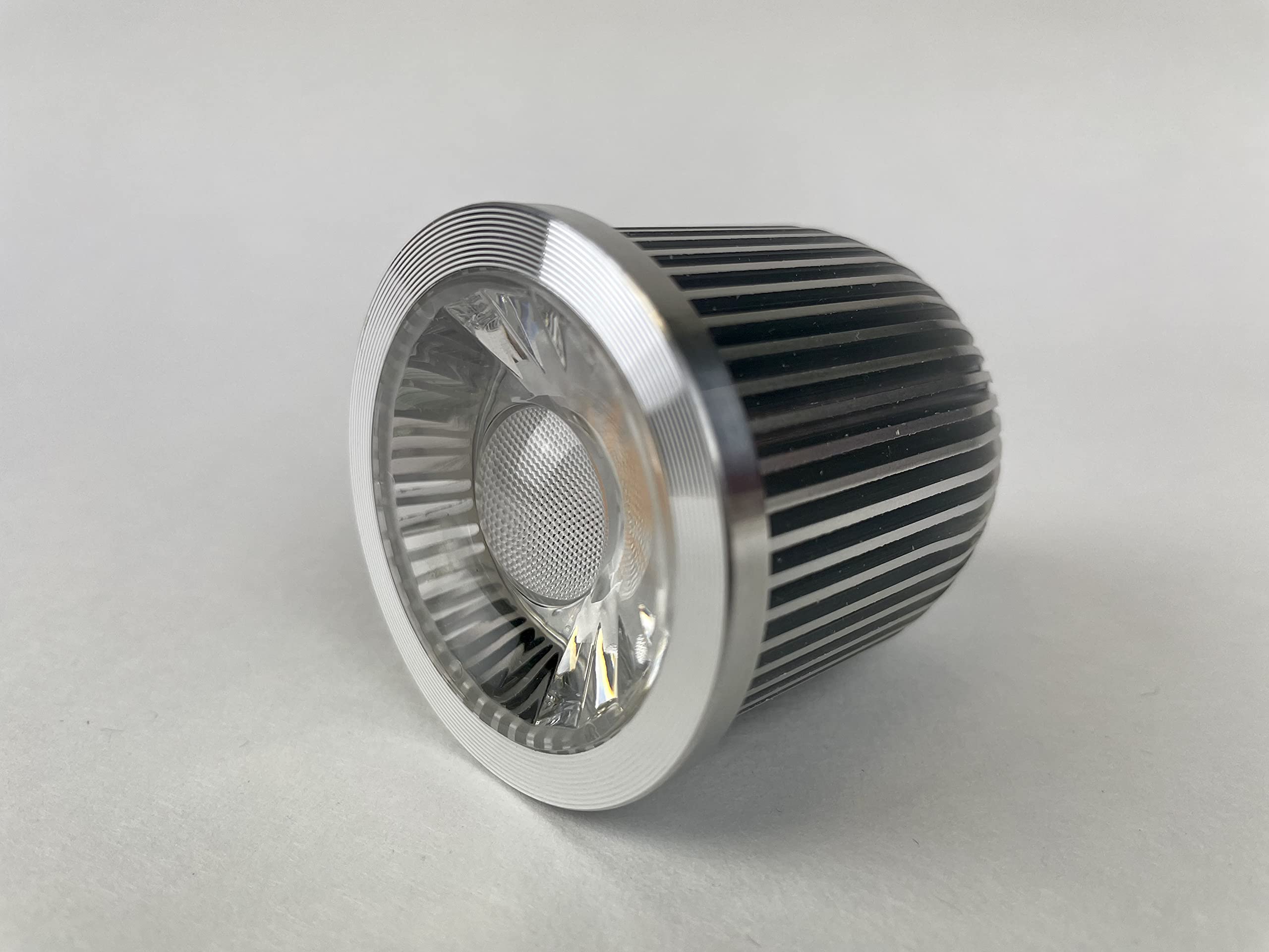 24 V CCT LED spot, 8 W do standardowych opraw montażowych "MR16", Tunable White do np. Loxone, KNX, Comexio, DMX (obudowa srebrna)
