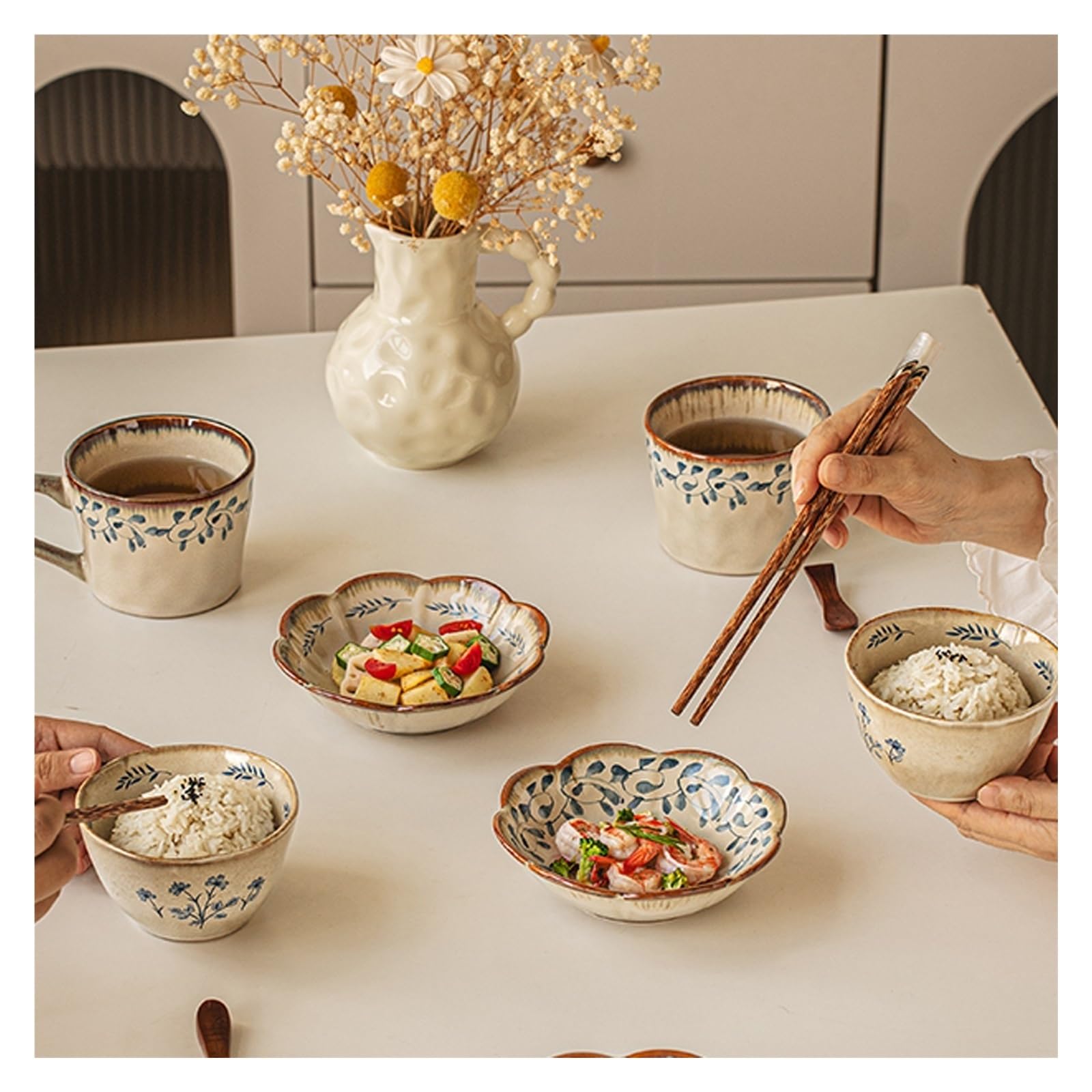 Soßengericht Die Saucenschale bietet Platz for Desserts, Nüsse, Salatdressings und andere Gewürze
