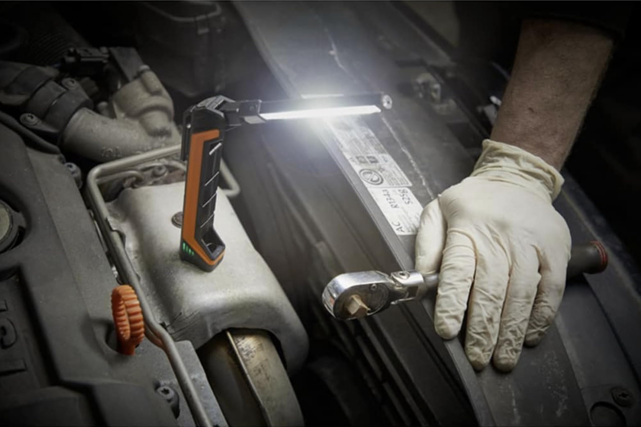 OSRAM LEDinspect POCKET200, Luce di ispezione a LED Sottile, 6500K, Luce di Lavoro a LED Ricaricabile, Magnetica, Flessibile