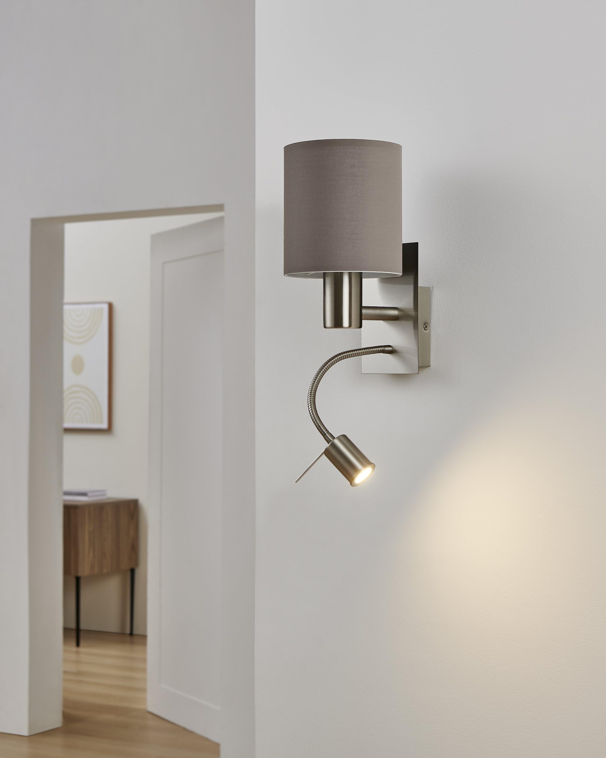 EGLO Wandlampe Pasteri, 2-flammige Textil Wandleuchte mit LED Leselicht