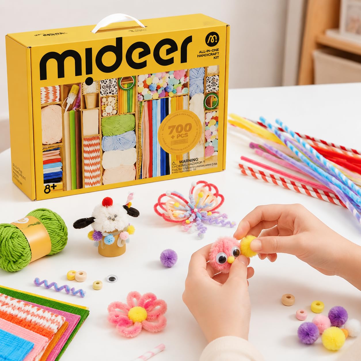 Qianly Bastelset für Jungen & Mädchen, über 700 Teile DIY Bastelkoffer mit Pfeifenputzer zum Basteln, Pompons, Holzperlen, Karton, Anleitung, Lernspielzeug