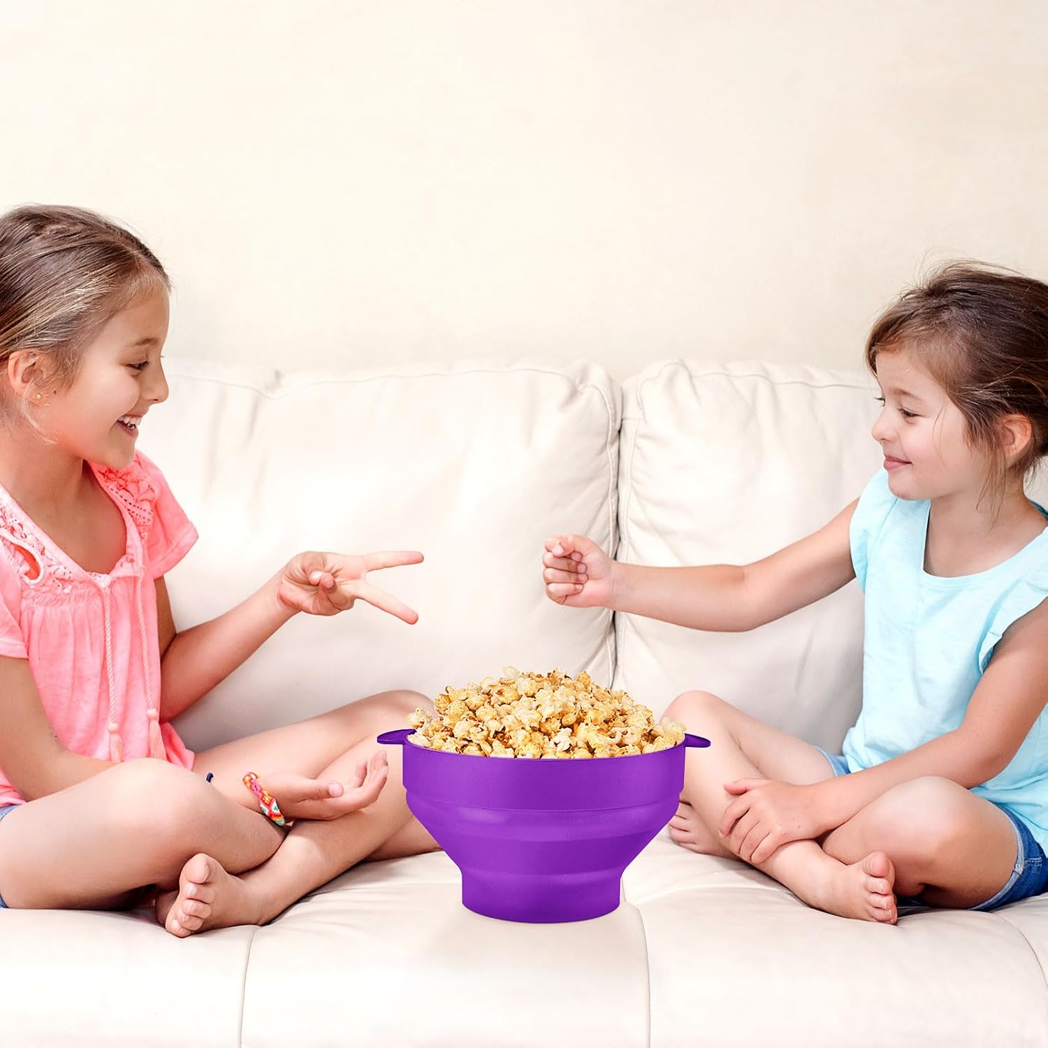 Microwaveable Silicone Popcorn Popper With Handles, Collapsible Microwave Popcorn Maker Bowl, 15-Cup Capacity,Dishwasher Safe,BPA-Free,Heat-Resistant,Ideal for Family Movie Nights (purple)