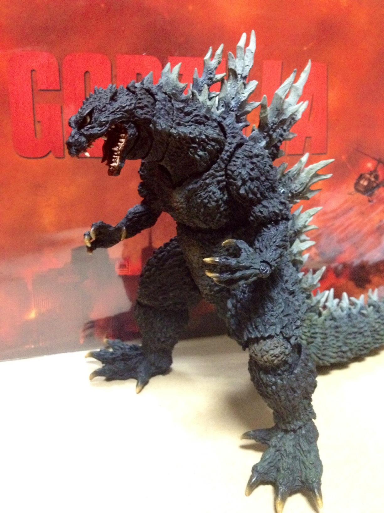 S.H. MonsterArts Godzilla 2000 Millennium Special Color Ver. Figure