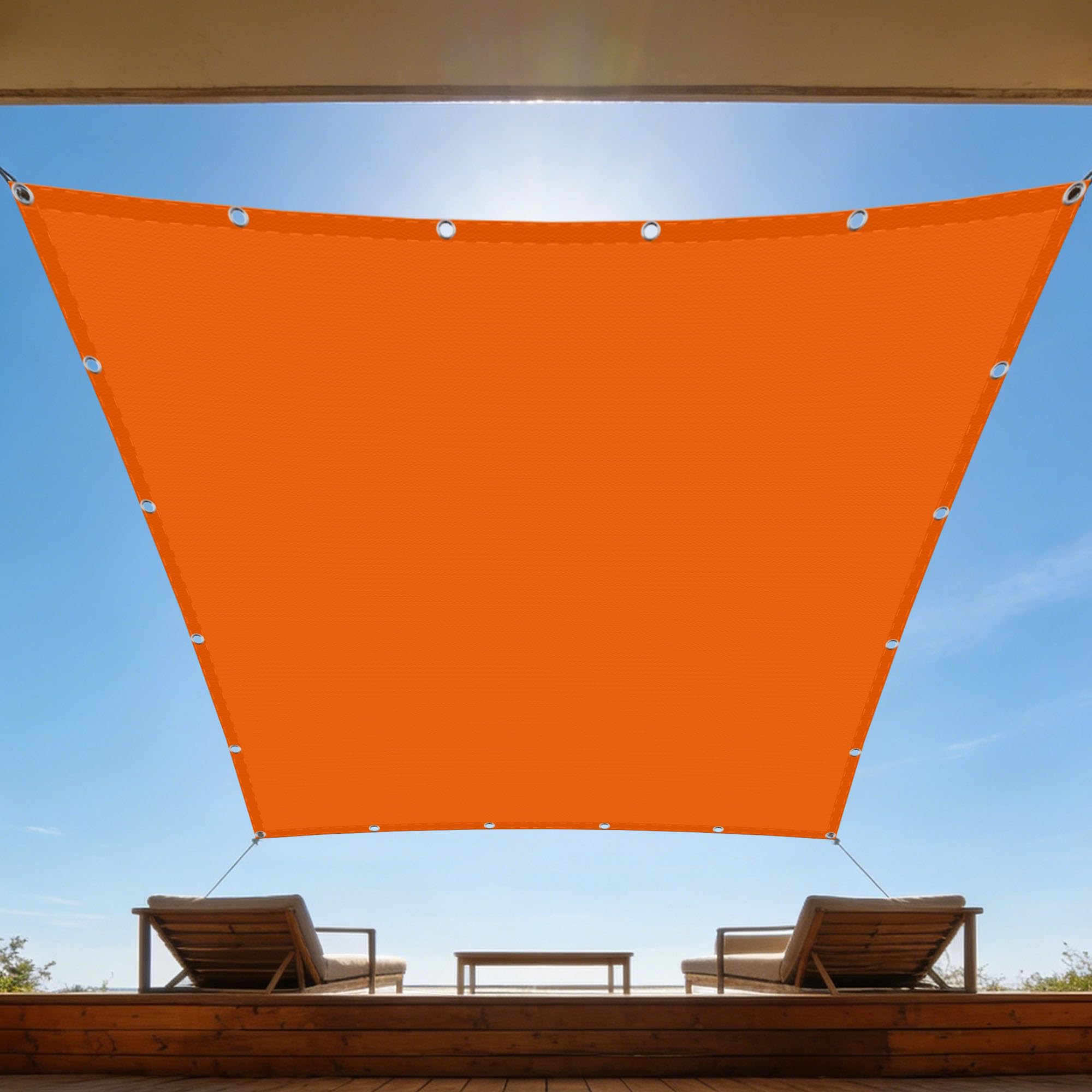 Voile d'ombrage orange étanche et respirant contre les rayons UV sur la terrasse