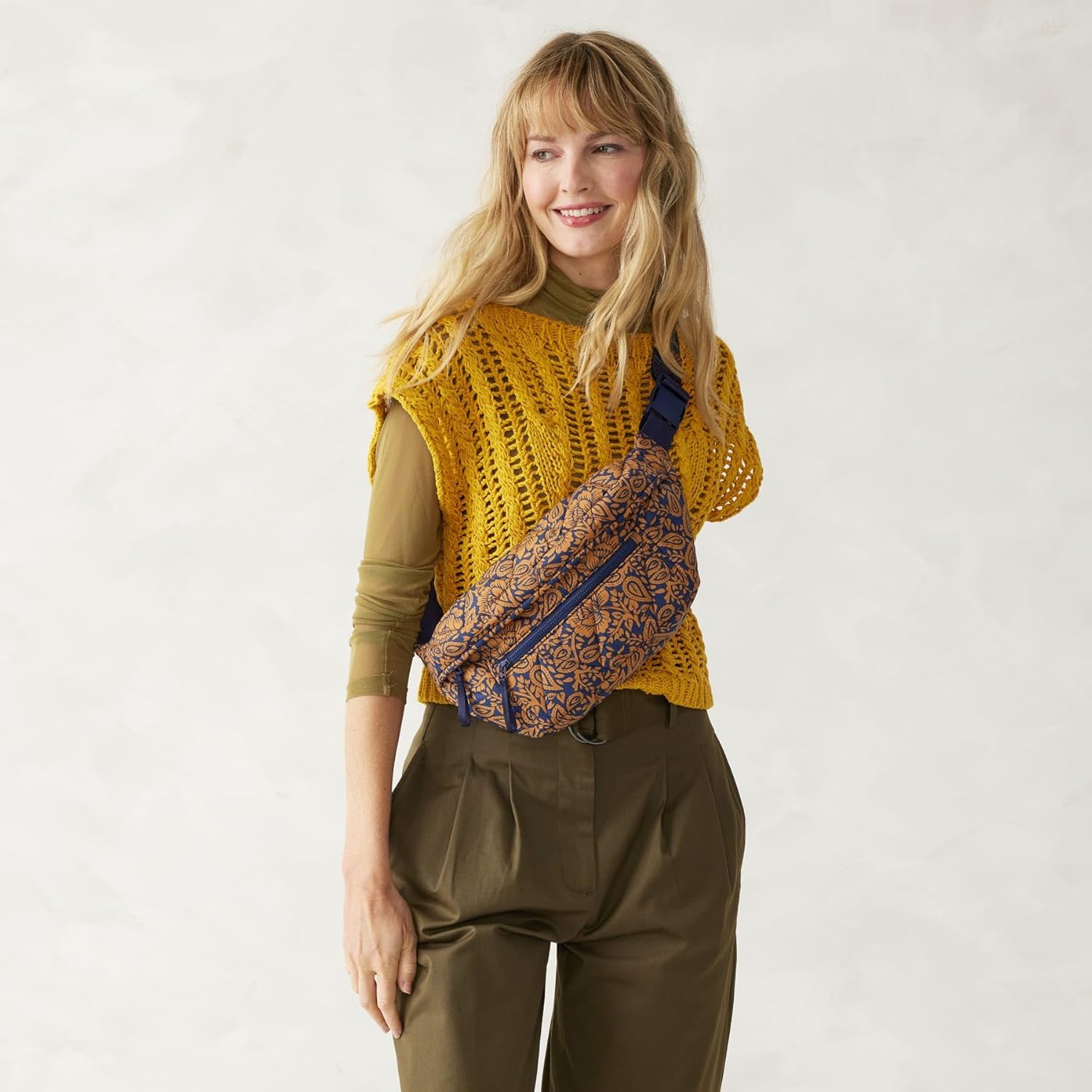 Women's Featherweight Portnoy Belt Bag - Image 4