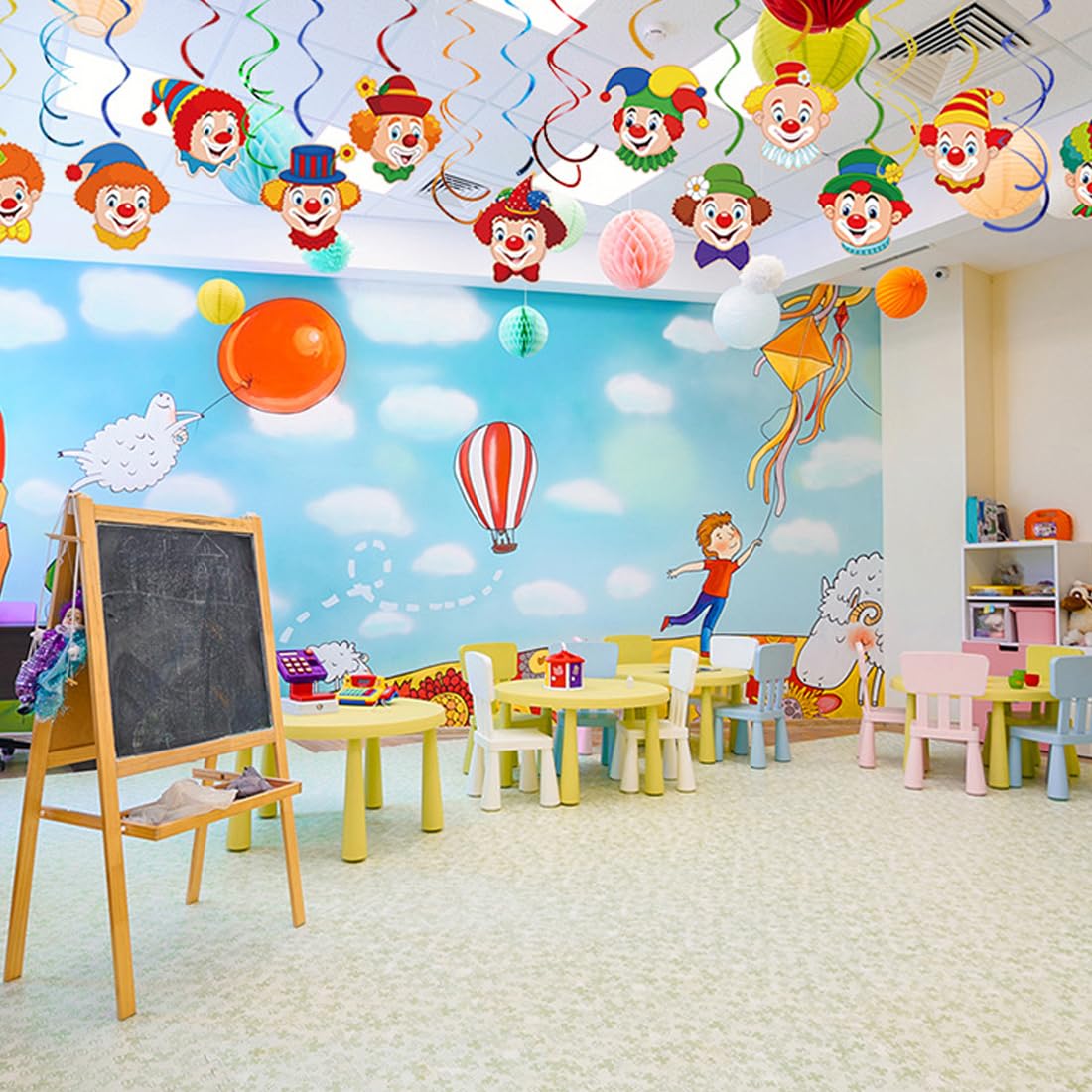 12 Guirlandes Spirales Clown pour Carnaval avec Motif de Clown - Serpentins Suspendus pour Décoration de Plafond - Décoration Tourbillonnante pour Mardi Gras, Fête de Cirque