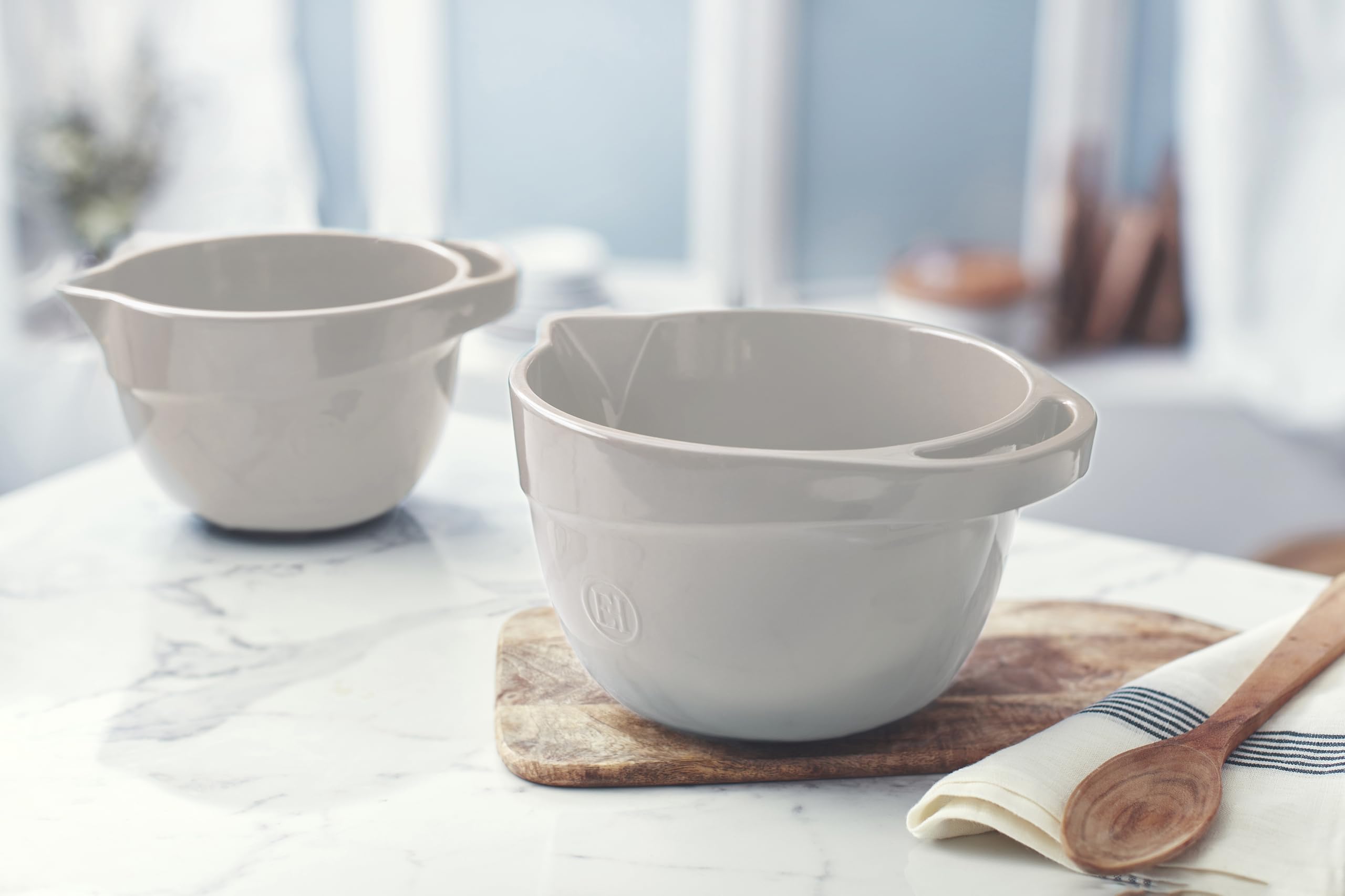 Emile Henry Bol de Préparation 3,5 L – Céramique Haute Résistance HR® – Mélange Facile et Versement Précis – Coloris Truffe – Fabriqué en France