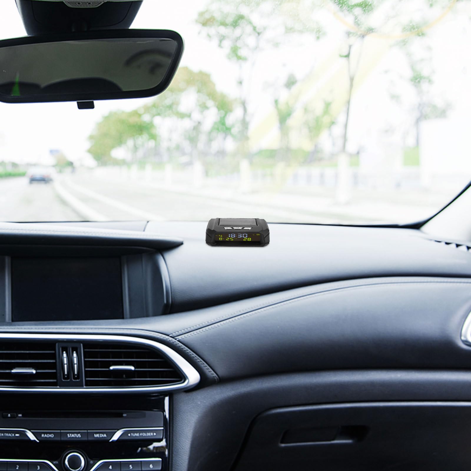 Reloj Digital Solar para Coche con Pantalla LCD Termómetro Integrado Visualización de Fecha y Hora Mini Reloj Multifuncional para Salpicadero de Automóvil y Camión Fácil